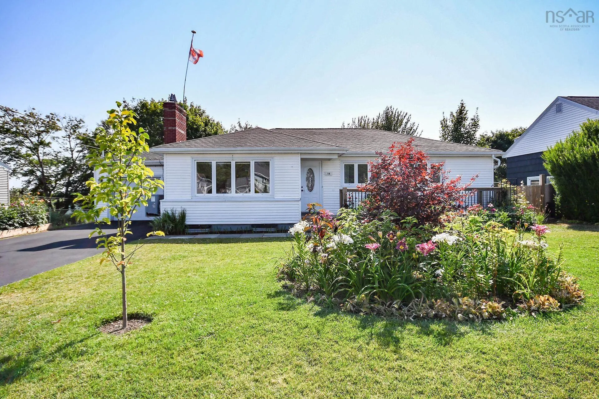 16 Raymoor Dr, Woodlawn, NS B2X 1G7, 4 Bedrooms Bedrooms, ,2 BathroomsBathrooms,Residential,For Sale,Raymoor,202520351
