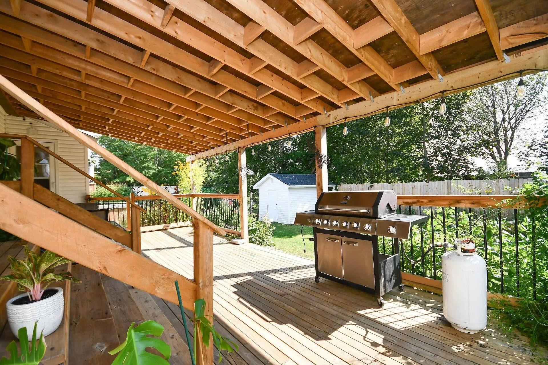 16 Raymoor Dr, Woodlawn, NS B2X 1G7, 4 Bedrooms Bedrooms, ,2 BathroomsBathrooms,Residential,For Sale,Raymoor,202520351