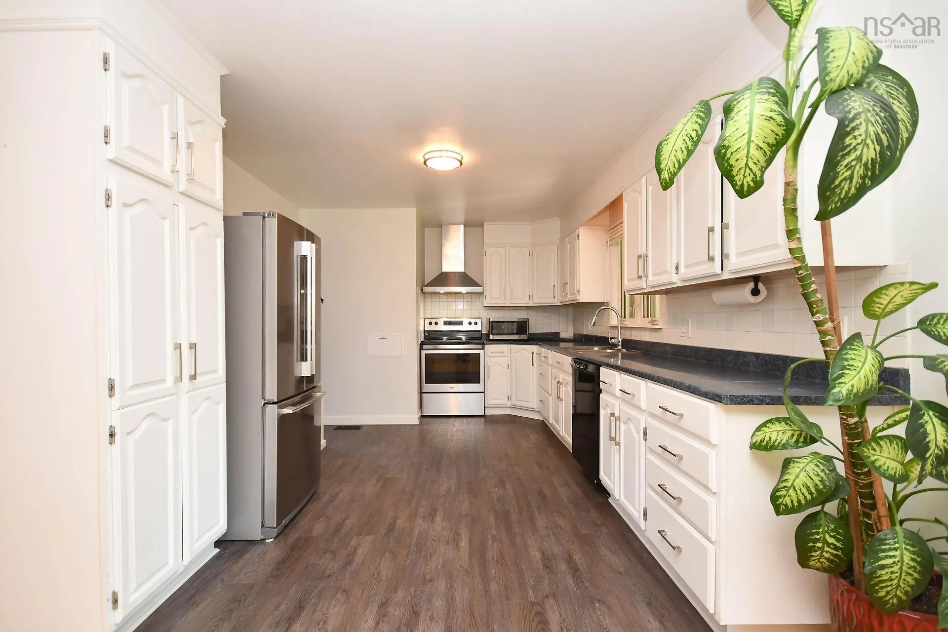 16 Raymoor Dr, Woodlawn, NS B2X 1G7, 4 Bedrooms Bedrooms, ,2 BathroomsBathrooms,Residential,For Sale,Raymoor,202520351