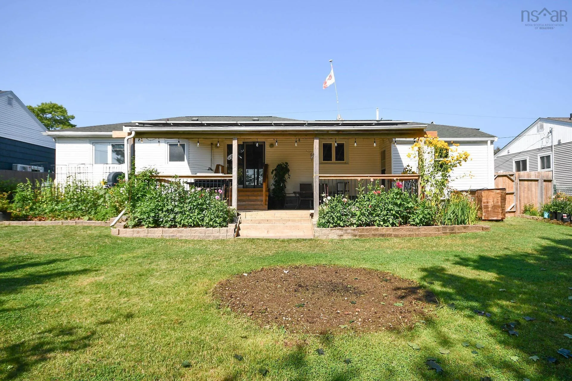 16 Raymoor Dr, Woodlawn, NS B2X 1G7, 4 Bedrooms Bedrooms, ,2 BathroomsBathrooms,Residential,For Sale,Raymoor,202520351