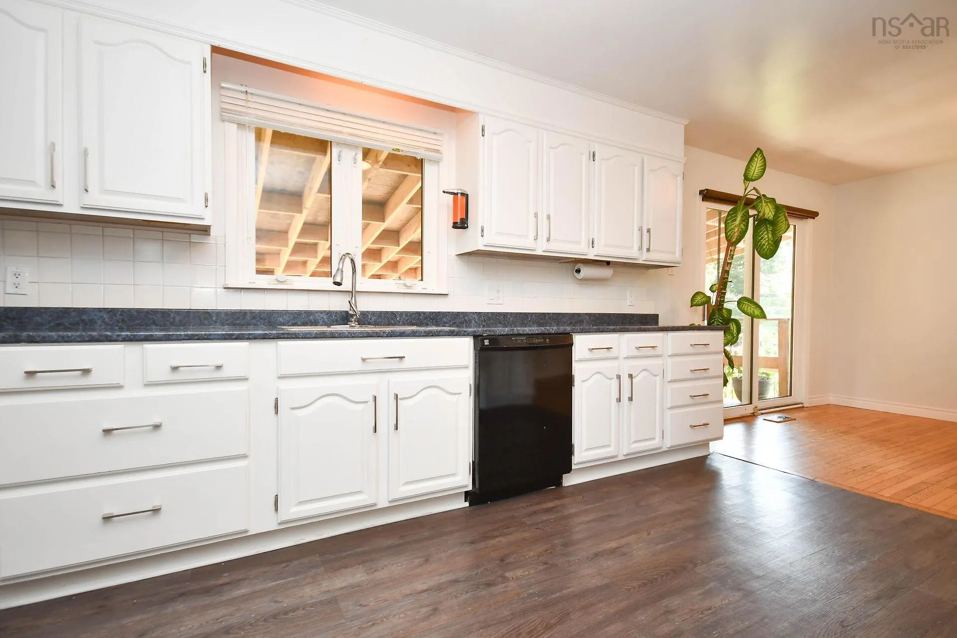 16 Raymoor Dr, Woodlawn, NS B2X 1G7, 4 Bedrooms Bedrooms, ,2 BathroomsBathrooms,Residential,For Sale,Raymoor,202520351
