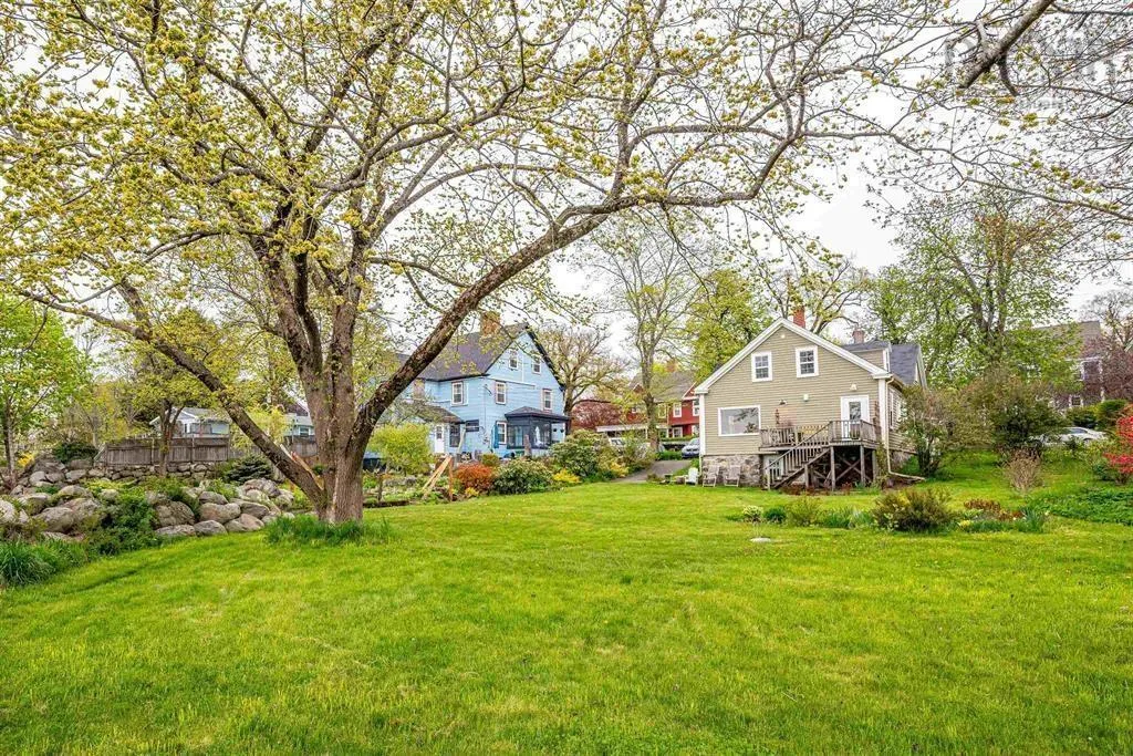 66 Main Street, Liverpool, NS B0T 1K0, 4 Bedrooms Bedrooms, ,2 BathroomsBathrooms,Residential,For Sale,Main,202519624