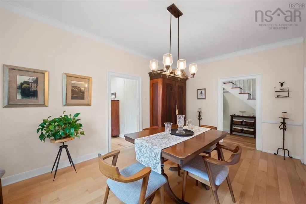 66 Main Street, Liverpool, NS B0T 1K0, 4 Bedrooms Bedrooms, ,2 BathroomsBathrooms,Residential,For Sale,Main,202519624