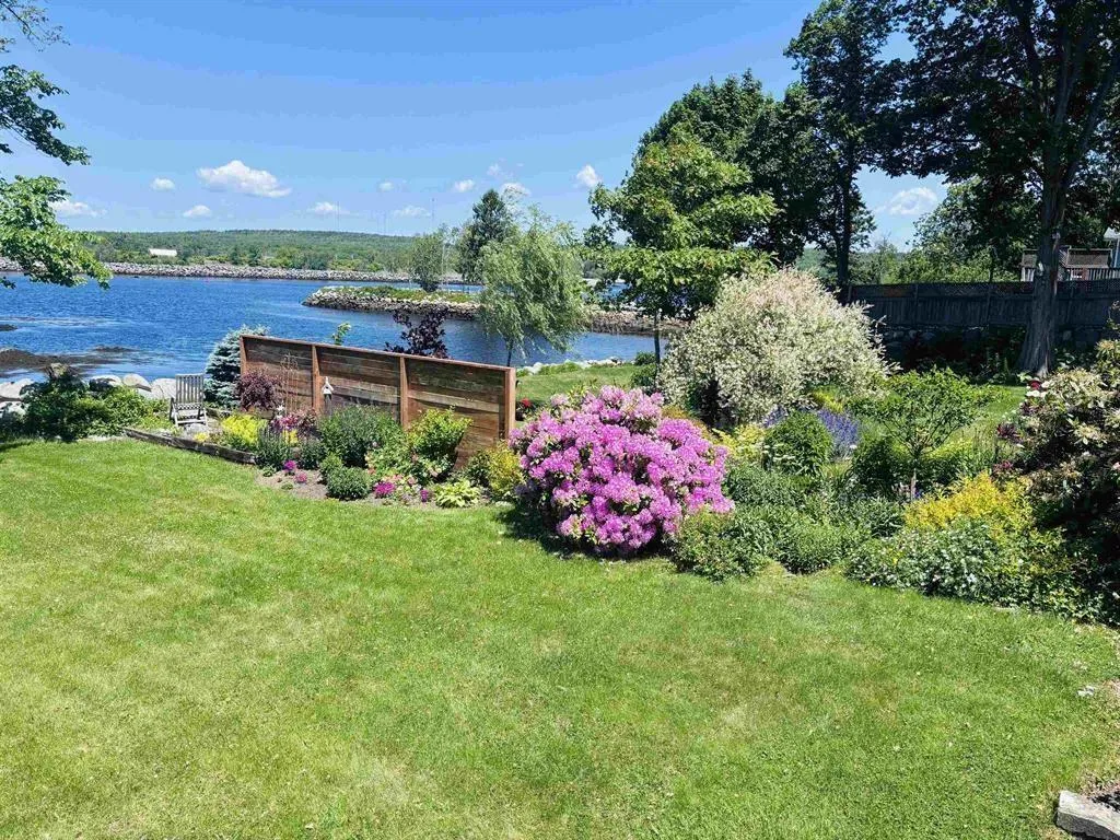 66 Main Street, Liverpool, NS B0T 1K0, 4 Bedrooms Bedrooms, ,2 BathroomsBathrooms,Residential,For Sale,Main,202519624