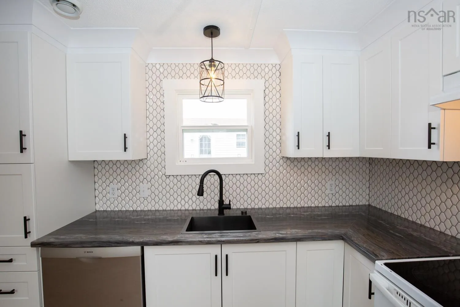 21 College Court, Bible Hill, NS B2N 6P3, 3 Bedrooms Bedrooms, ,1 BathroomBathrooms,Residential,For Sale,College,202520717