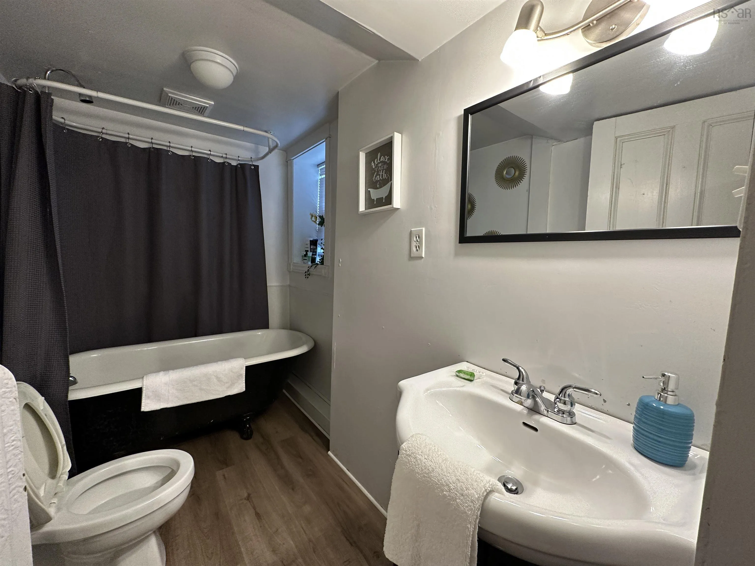 1465 Carlton Street, Halifax Ns B3h 3b8, 5 Bedrooms Bedrooms, ,Residential Income,For Sale,Carlton,202302858