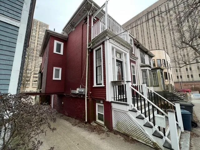 1465 Carlton Street, Halifax Ns B3h 3b8, 5 Bedrooms Bedrooms, ,Residential Income,For Sale,Carlton,202302858