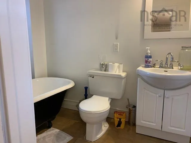 1465 Carlton Street, Halifax Ns B3h 3b8, 5 Bedrooms Bedrooms, ,Residential Income,For Sale,Carlton,202302858