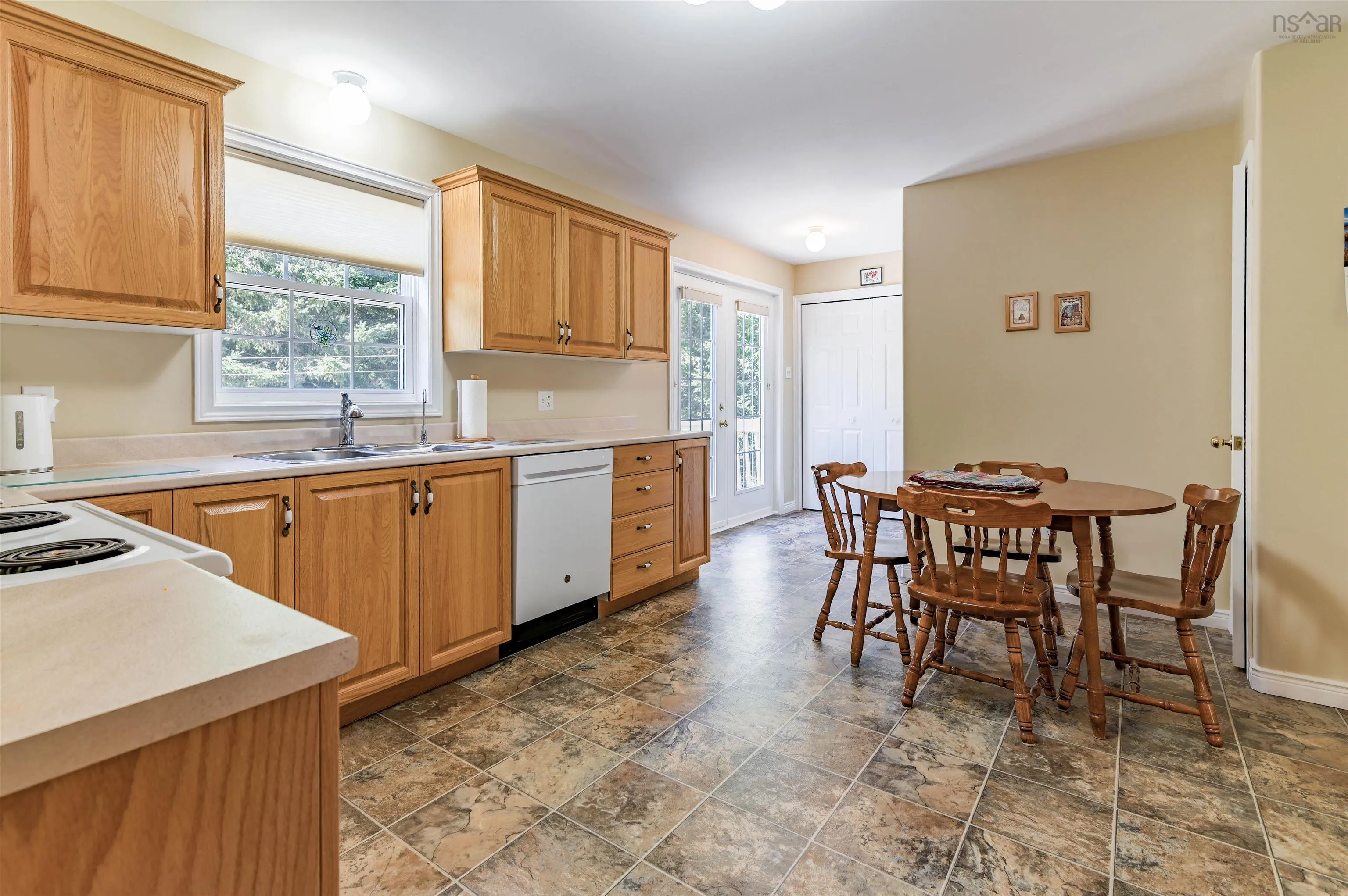 3 Acadia Dr, Kentville, NS B4N 5E1, 3 Bedrooms Bedrooms, ,3 BathroomsBathrooms,Residential,For Sale,Acadia Dr,202524463