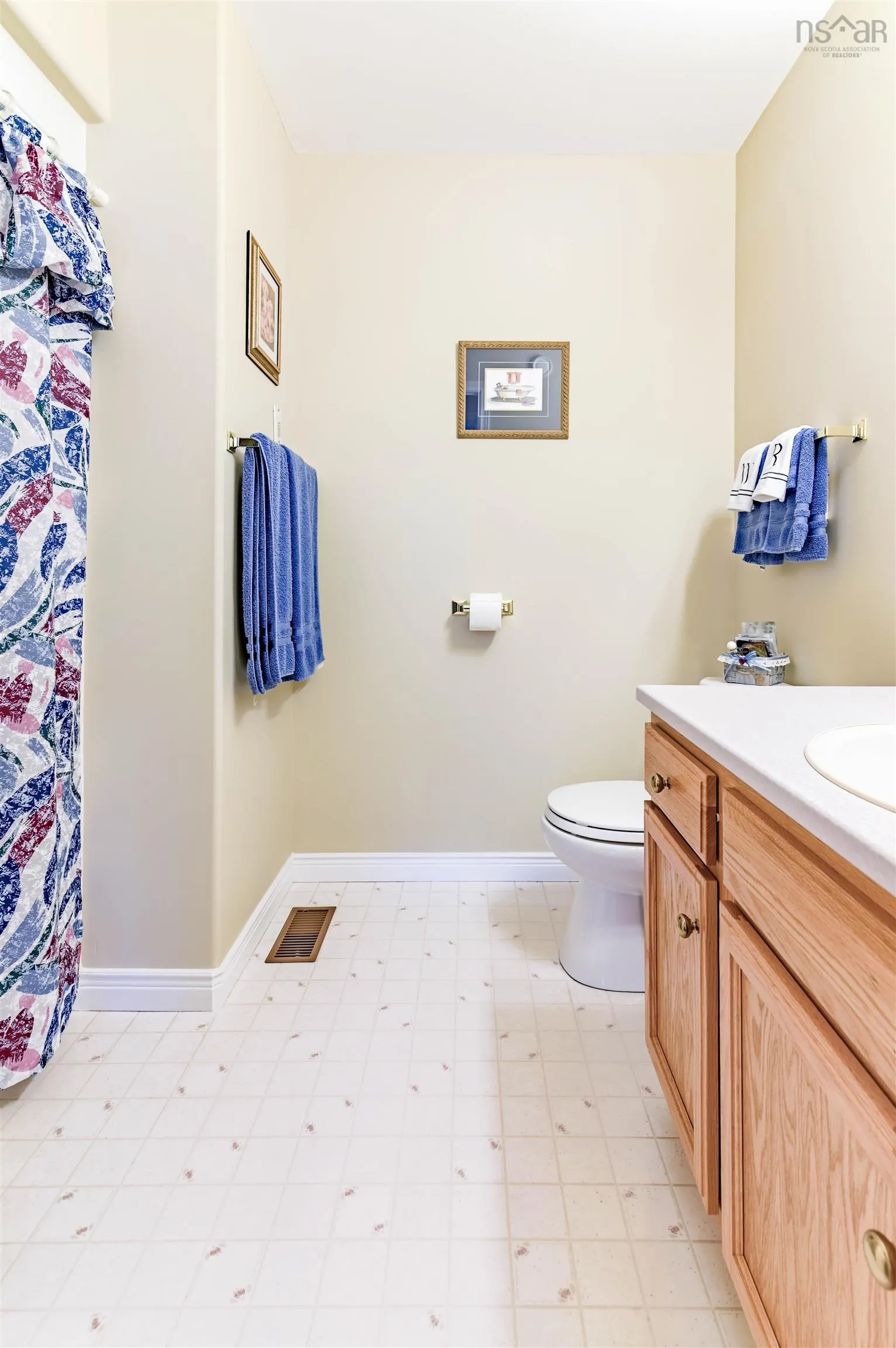 3 Acadia Dr, Kentville, NS B4N 5E1, 3 Bedrooms Bedrooms, ,3 BathroomsBathrooms,Residential,For Sale,Acadia Dr,202524463
