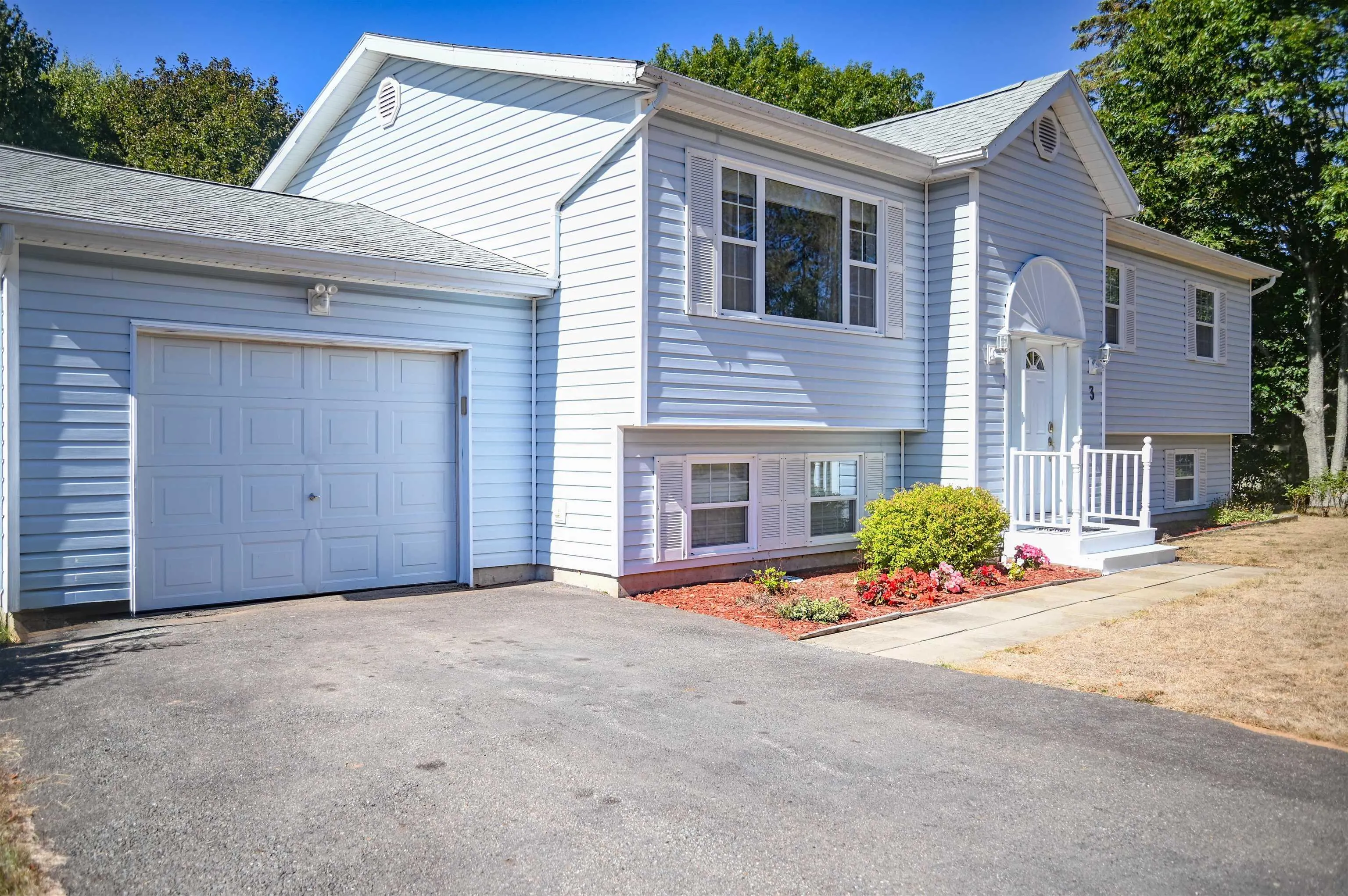 3 Acadia Dr, Kentville, NS B4N 5E1, 3 Bedrooms Bedrooms, ,3 BathroomsBathrooms,Residential,For Sale,Acadia Dr,202524463