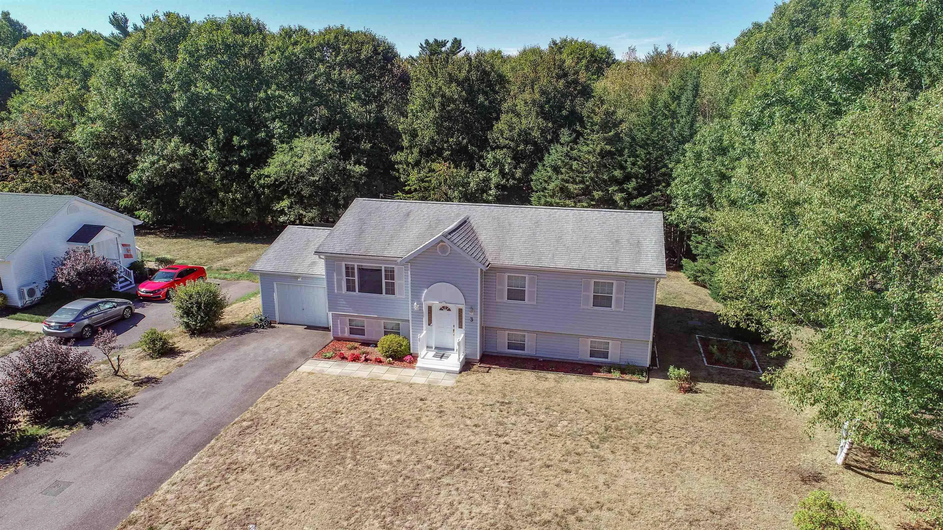 3 Acadia Dr, Kentville, NS B4N 5E1, 3 Bedrooms Bedrooms, ,3 BathroomsBathrooms,Residential,For Sale,Acadia Dr,202524463