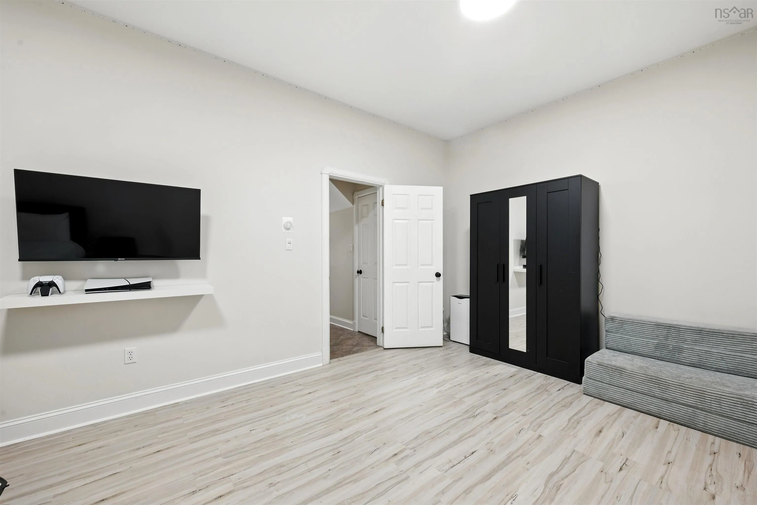 221 Spinnaker Drive, Halifax Peninsula, NS B3N 3C3, 3 Bedrooms Bedrooms, ,3 BathroomsBathrooms,Residential,For Sale,Spinnaker,202517807