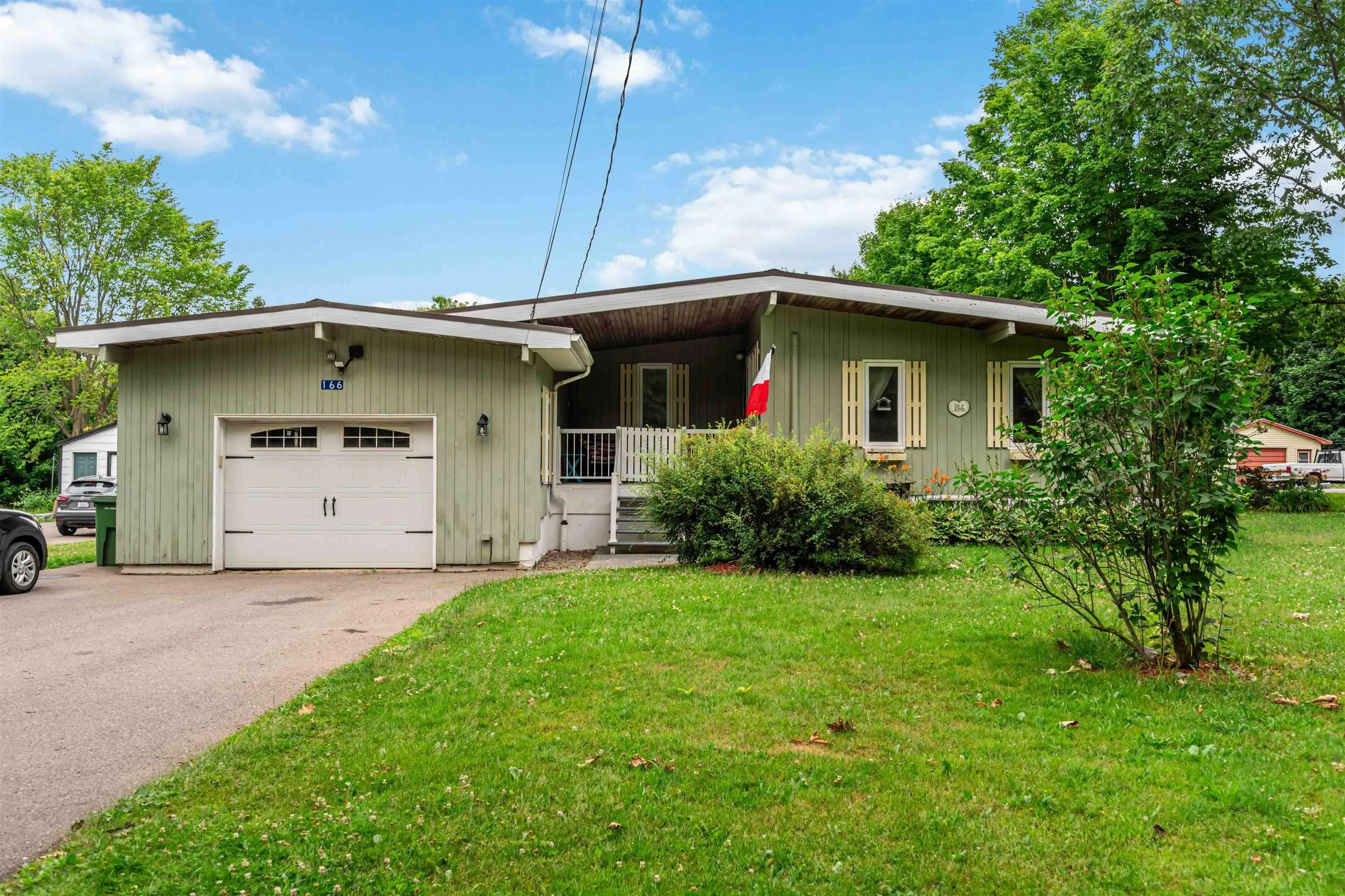 166 Foster Street, Berwick, NS B0P 1E0, 3 Bedrooms Bedrooms, ,3 BathroomsBathrooms,Residential,For Sale,Foster,202517910