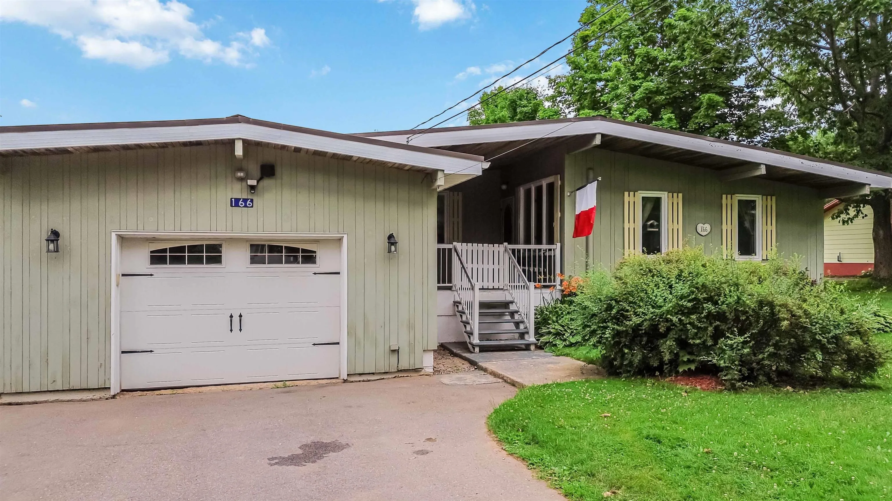 166 Foster Street, Berwick, NS B0P 1E0, 3 Bedrooms Bedrooms, ,3 BathroomsBathrooms,Residential,For Sale,Foster,202517910