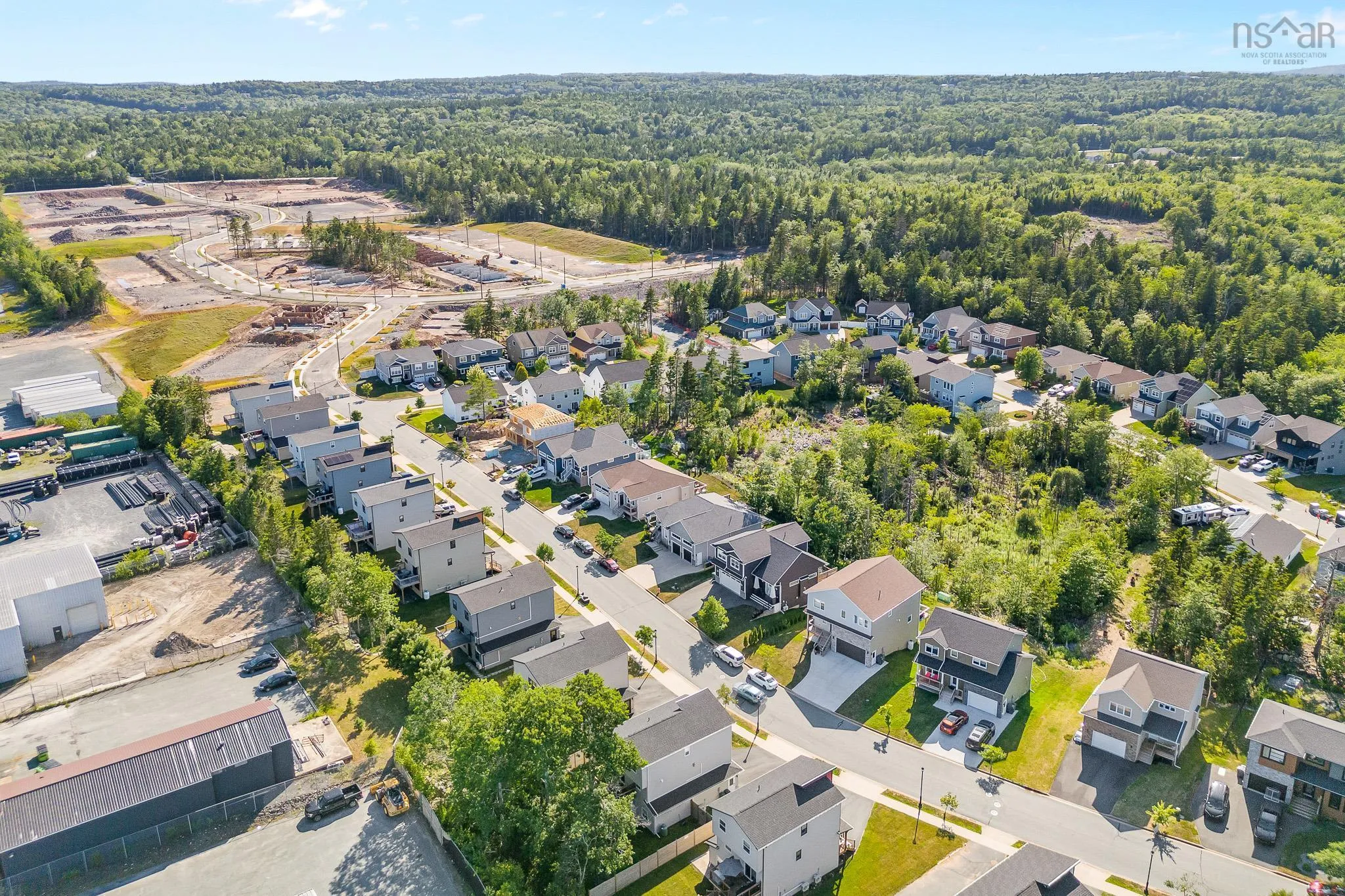 156 Lewis Drive, Bedford, NS B4B 1C5, 3 Bedrooms Bedrooms, ,4 BathroomsBathrooms,Residential,For Sale,Lewis,202517949