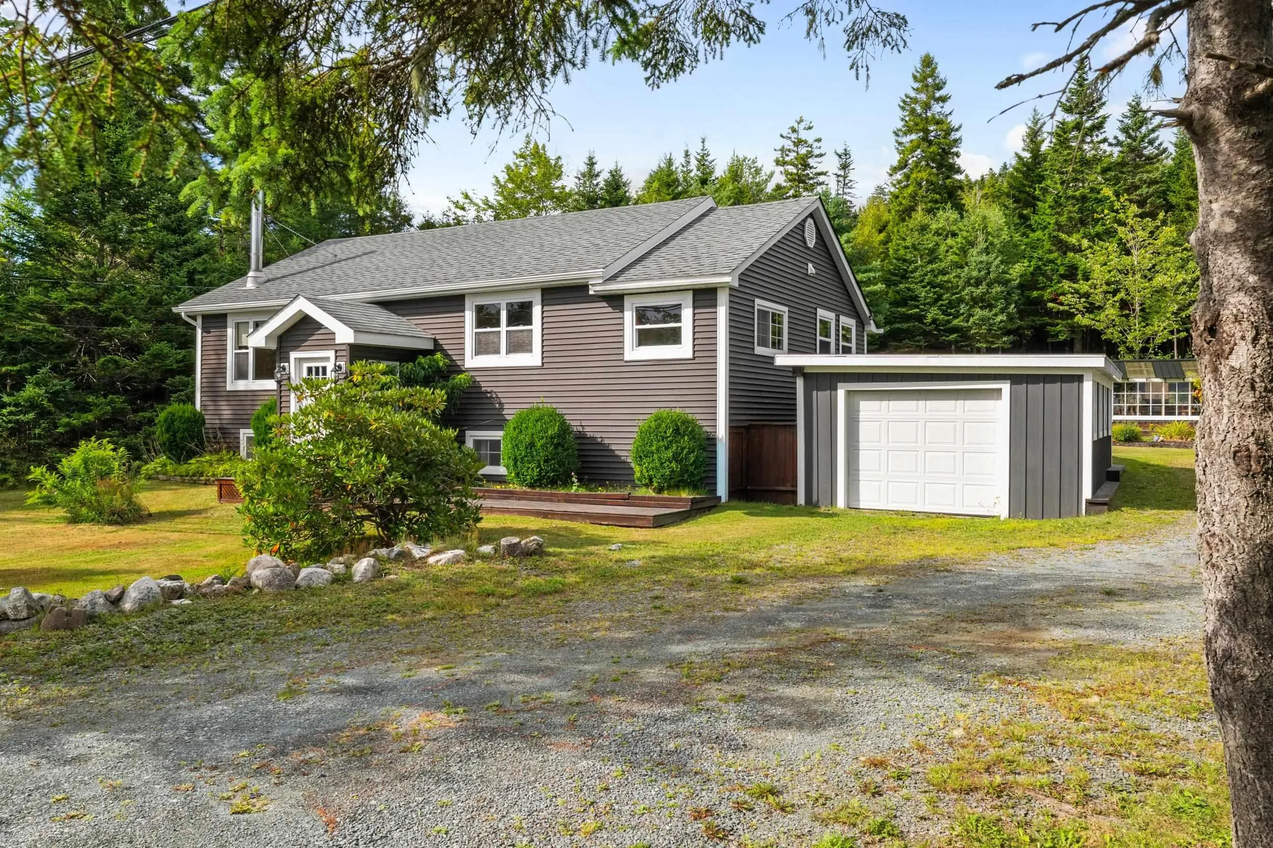 9513 Highway 7, Head Of Jeddore, NS B0J 2L0, 4 Bedrooms Bedrooms, ,3 BathroomsBathrooms,Residential,For Sale,Highway 7,202521941