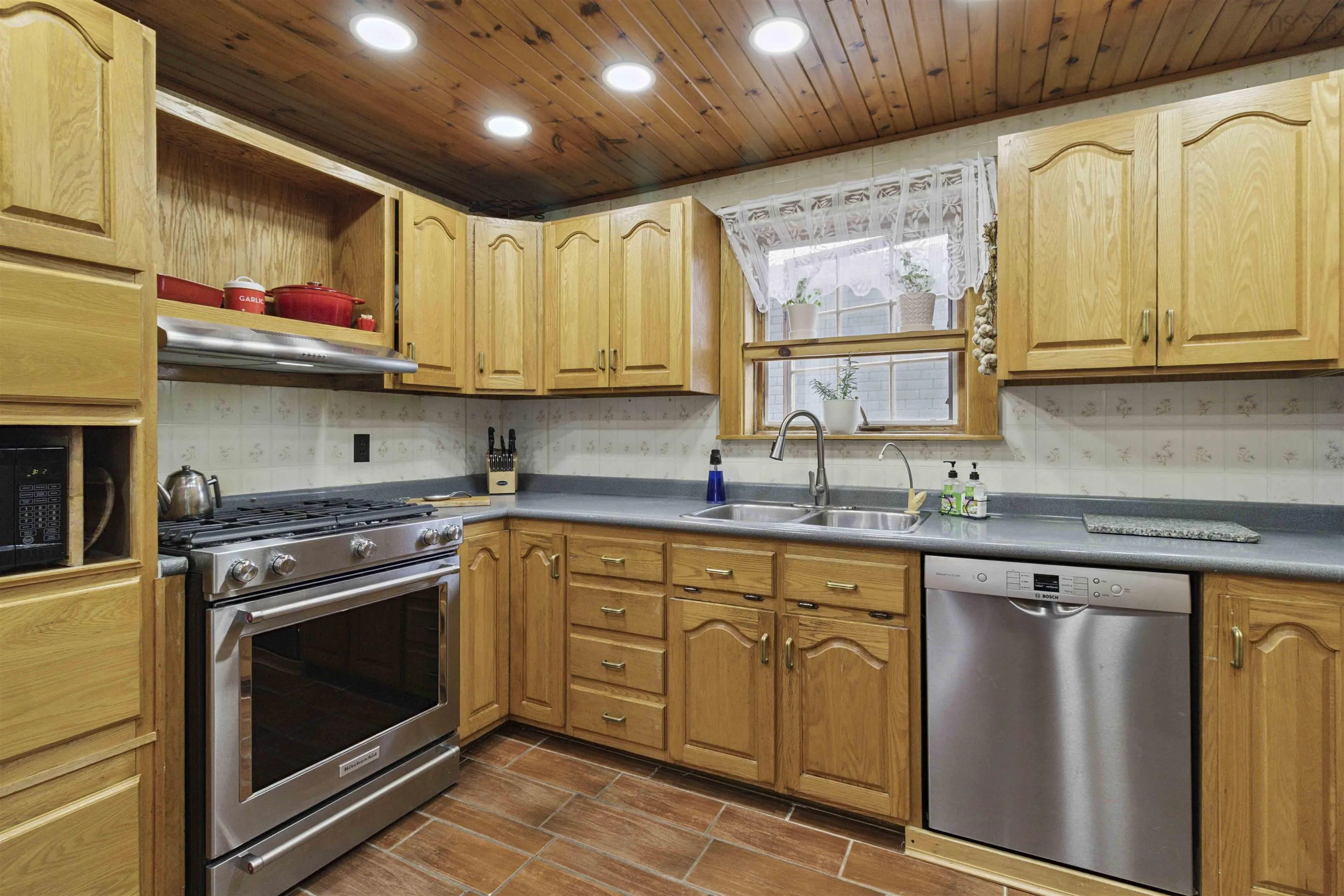 46 Roxbury Road, Port Medway, NS B0J 2T0, 3 Bedrooms Bedrooms, ,1 BathroomBathrooms,Residential,For Sale,Roxbury,202518468