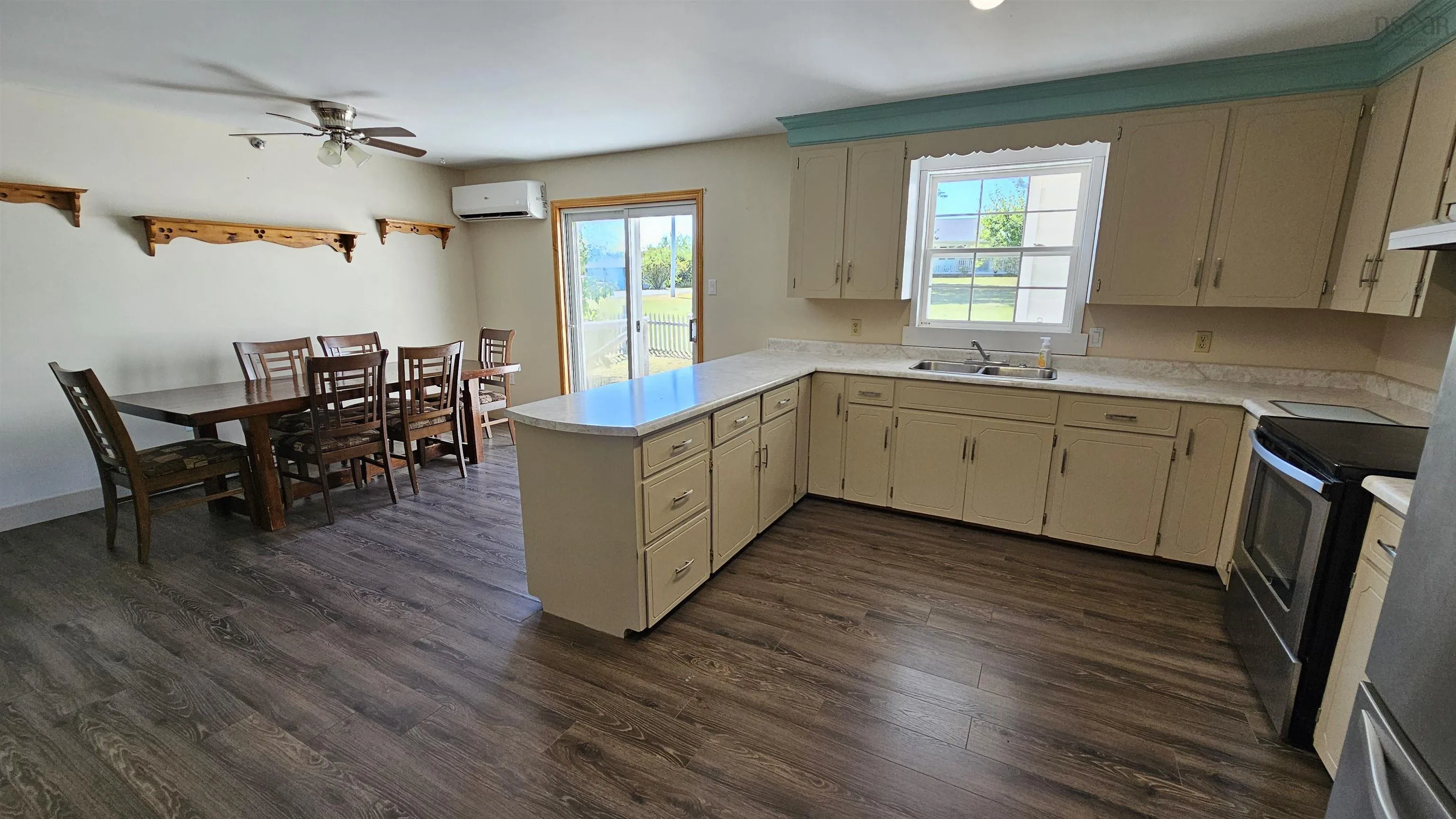 1066 Highway 2, Hilden, NS B0N 1C0, 7 Bedrooms Bedrooms, ,4 BathroomsBathrooms,Residential,For Sale,Highway 2,202520136