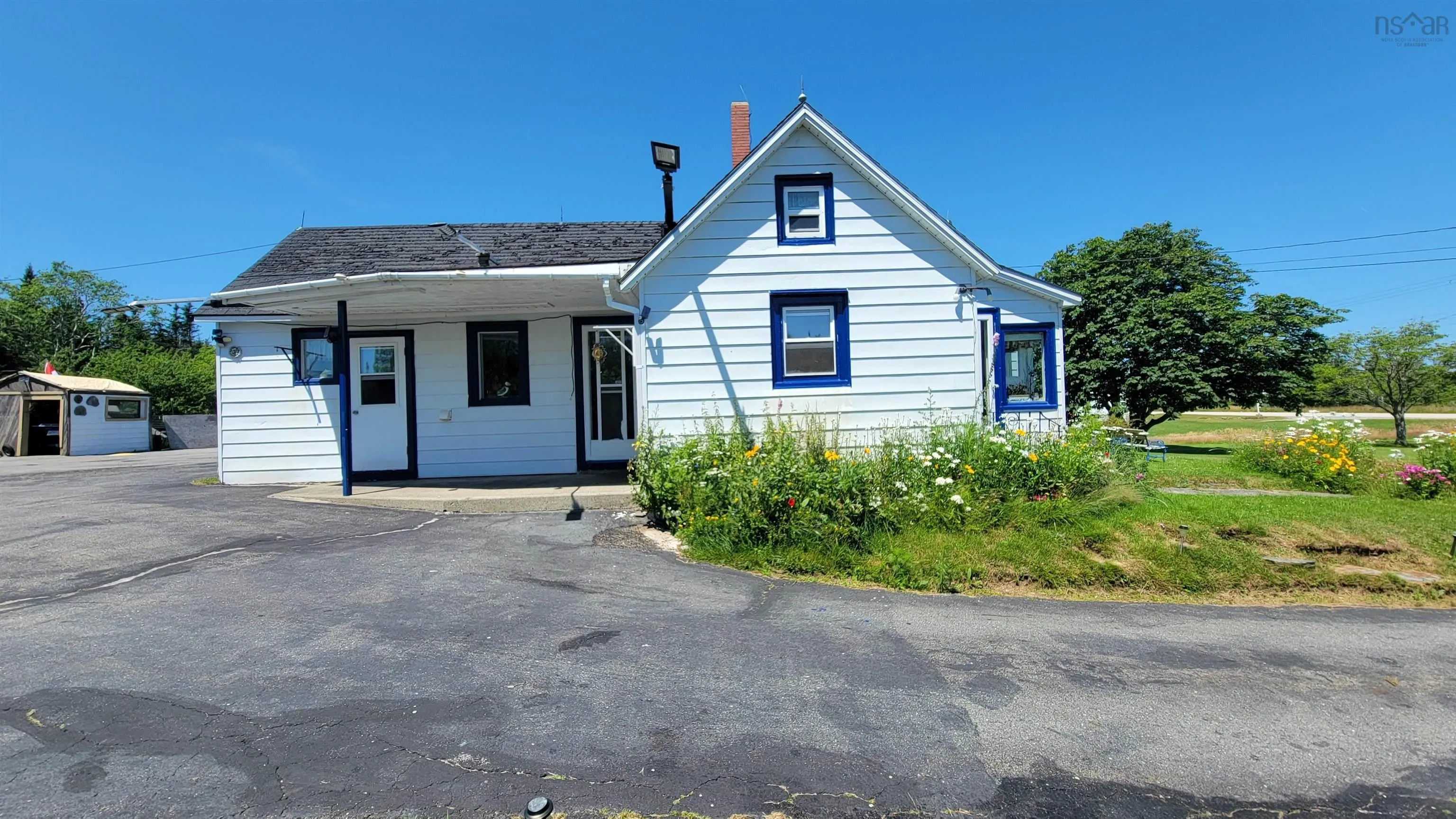 486 335 Highway, West Pubnico, NS B0W 3S0, 6 Bedrooms Bedrooms, ,2 BathroomsBathrooms,Residential,For Sale,335,202517627