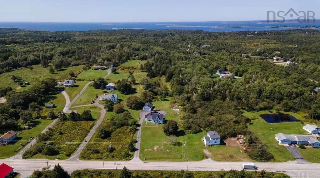 486 335 Highway, West Pubnico, NS B0W 3S0, 6 Bedrooms Bedrooms, ,2 BathroomsBathrooms,Residential,For Sale,335,202517627