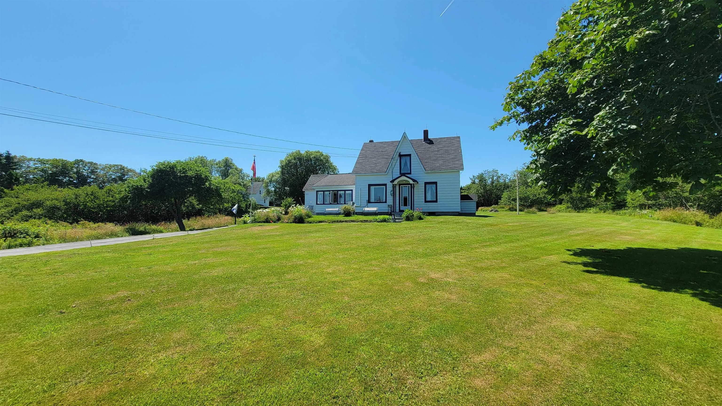 486 335 Highway, West Pubnico, NS B0W 3S0, 6 Bedrooms Bedrooms, ,2 BathroomsBathrooms,Residential,For Sale,335,202517627