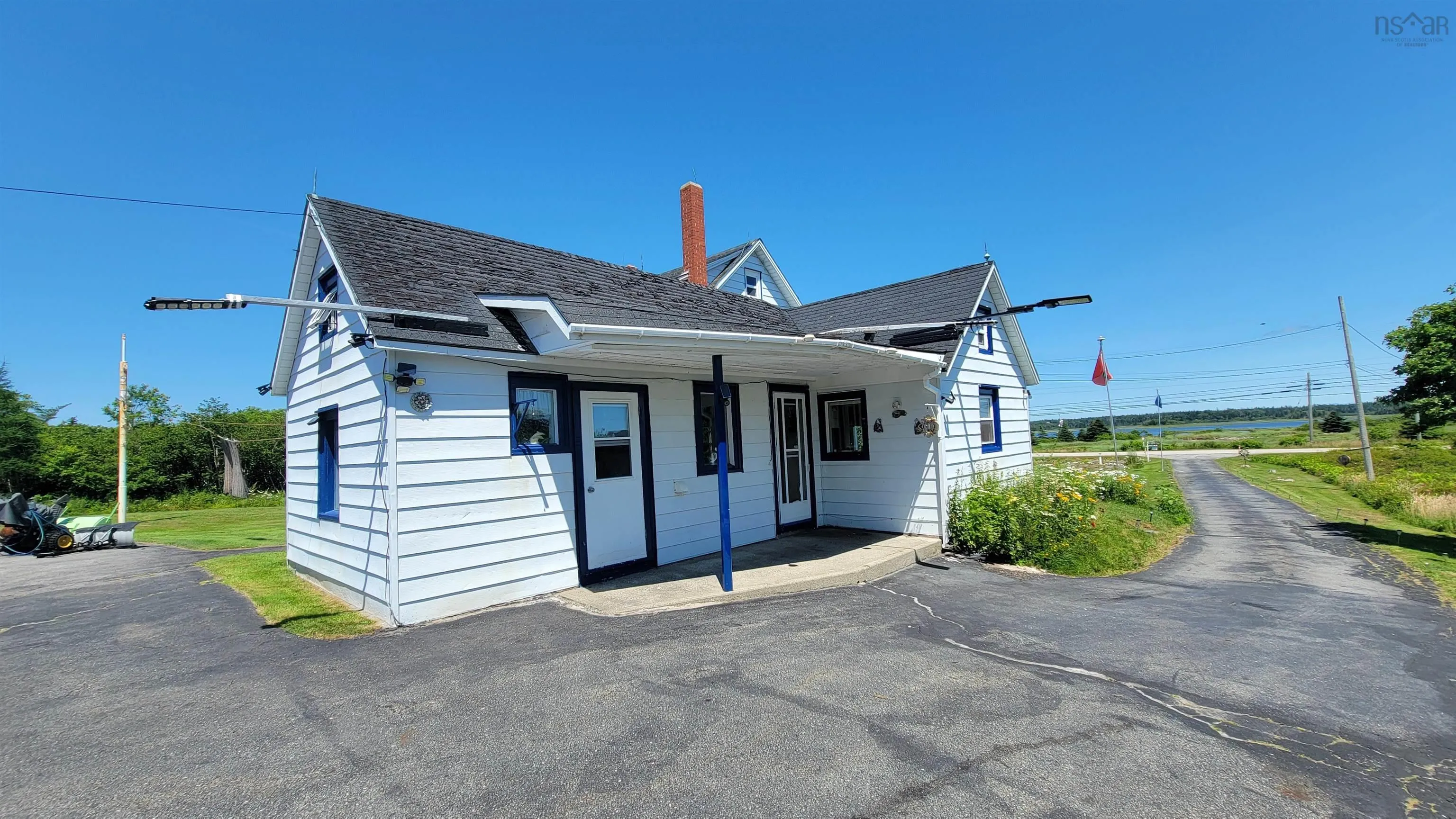 486 335 Highway, West Pubnico, NS B0W 3S0, 6 Bedrooms Bedrooms, ,2 BathroomsBathrooms,Residential,For Sale,335,202517627
