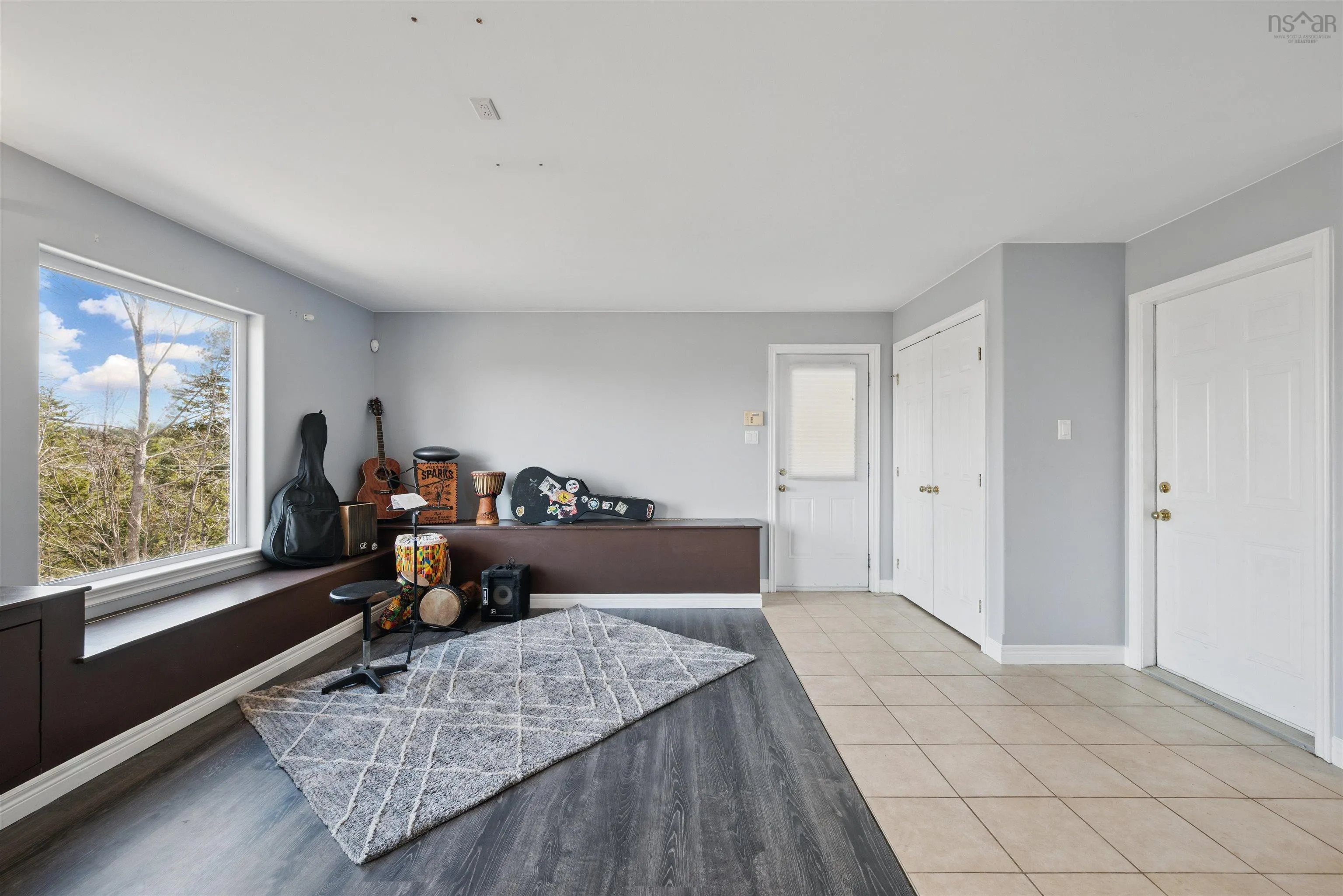 31 Limestone Avenue, Fall River, NS B2T 1N6, 4 Bedrooms Bedrooms, ,4 BathroomsBathrooms,Residential,For Sale,Limestone,202518400