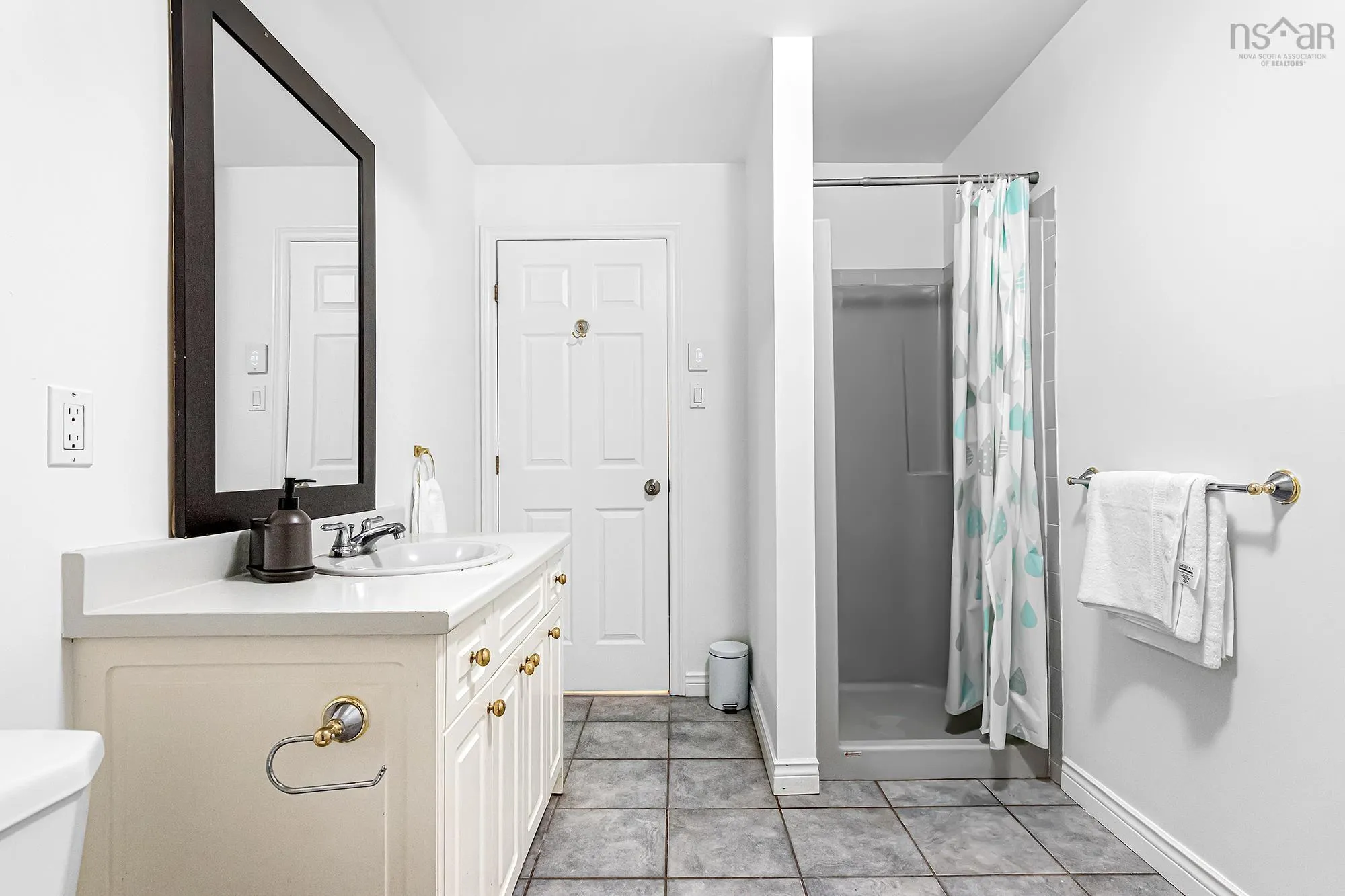 124 Fenerty Road, Middle Sackville, NS B4E 3B1, 3 Bedrooms Bedrooms, ,2 BathroomsBathrooms,Residential,For Sale,Fenerty,202522863