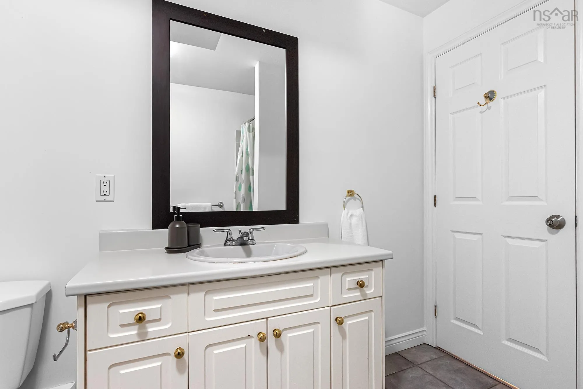 124 Fenerty Road, Middle Sackville, NS B4E 3B1, 3 Bedrooms Bedrooms, ,2 BathroomsBathrooms,Residential,For Sale,Fenerty,202522863