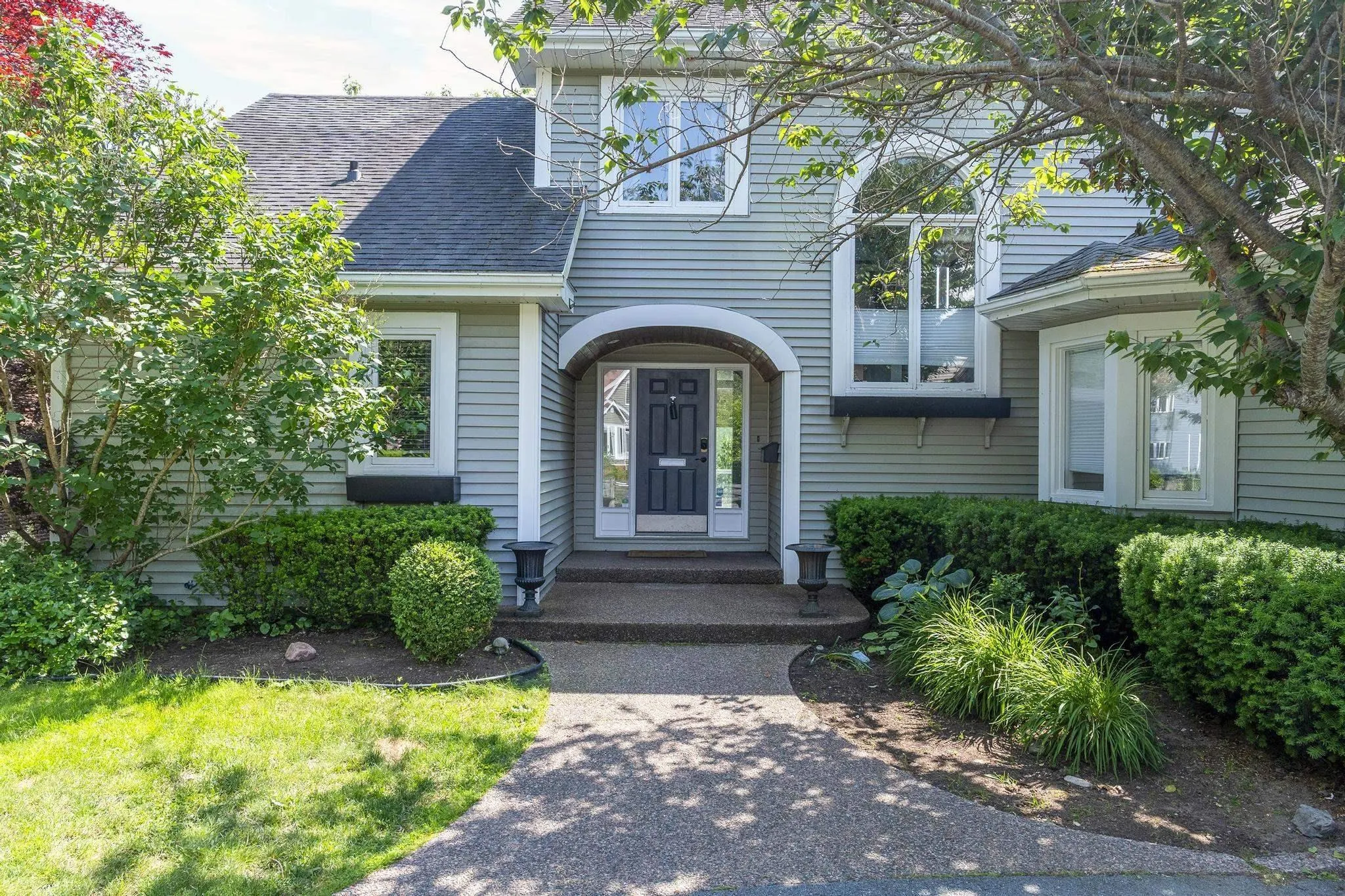12 Saraguay Place, Halifax, NS B3P 2N9, 5 Bedrooms Bedrooms, ,4 BathroomsBathrooms,Residential,For Sale,Saraguay,202522740