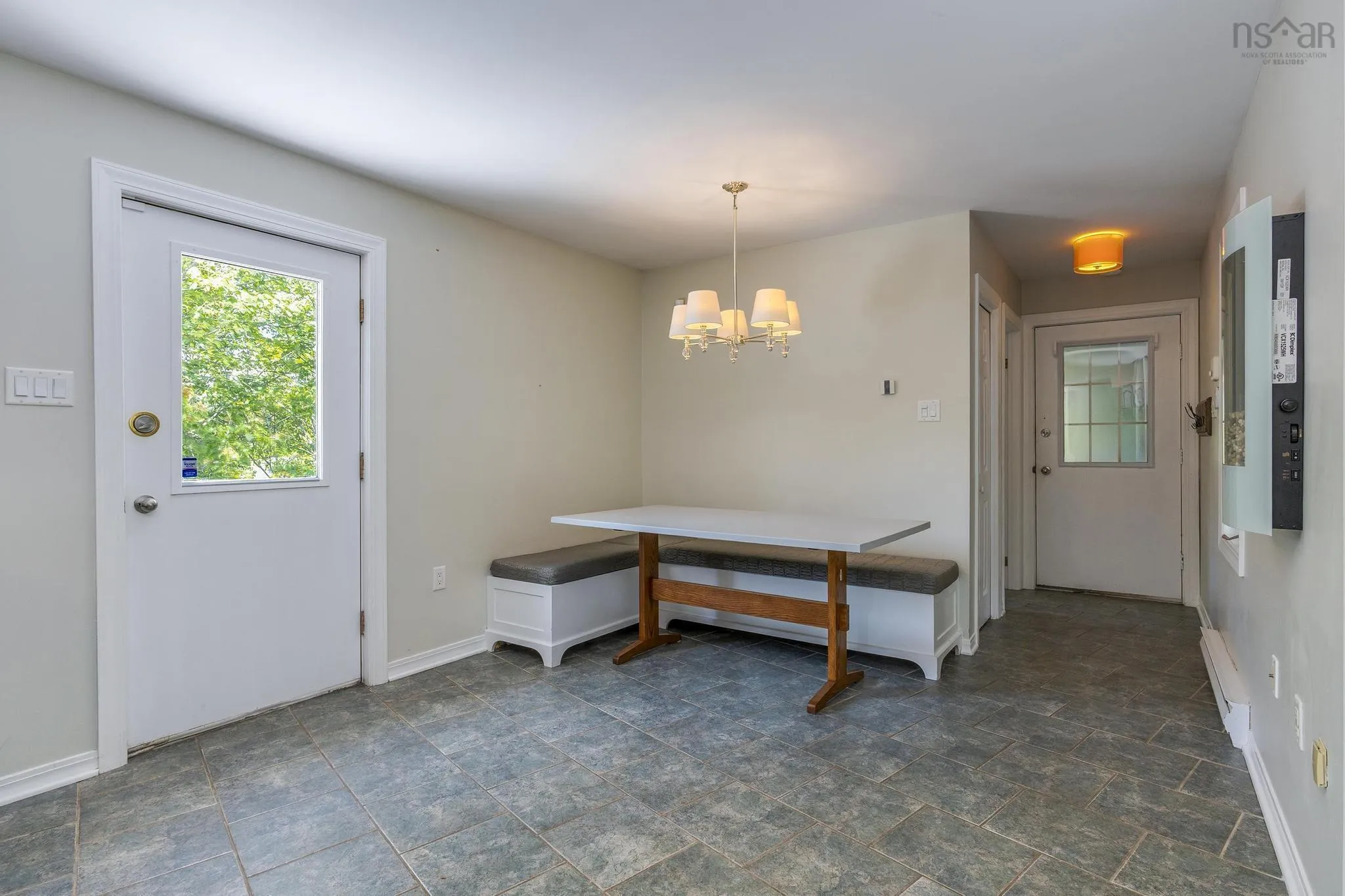 12 Saraguay Place, Halifax, NS B3P 2N9, 5 Bedrooms Bedrooms, ,4 BathroomsBathrooms,Residential,For Sale,Saraguay,202522740