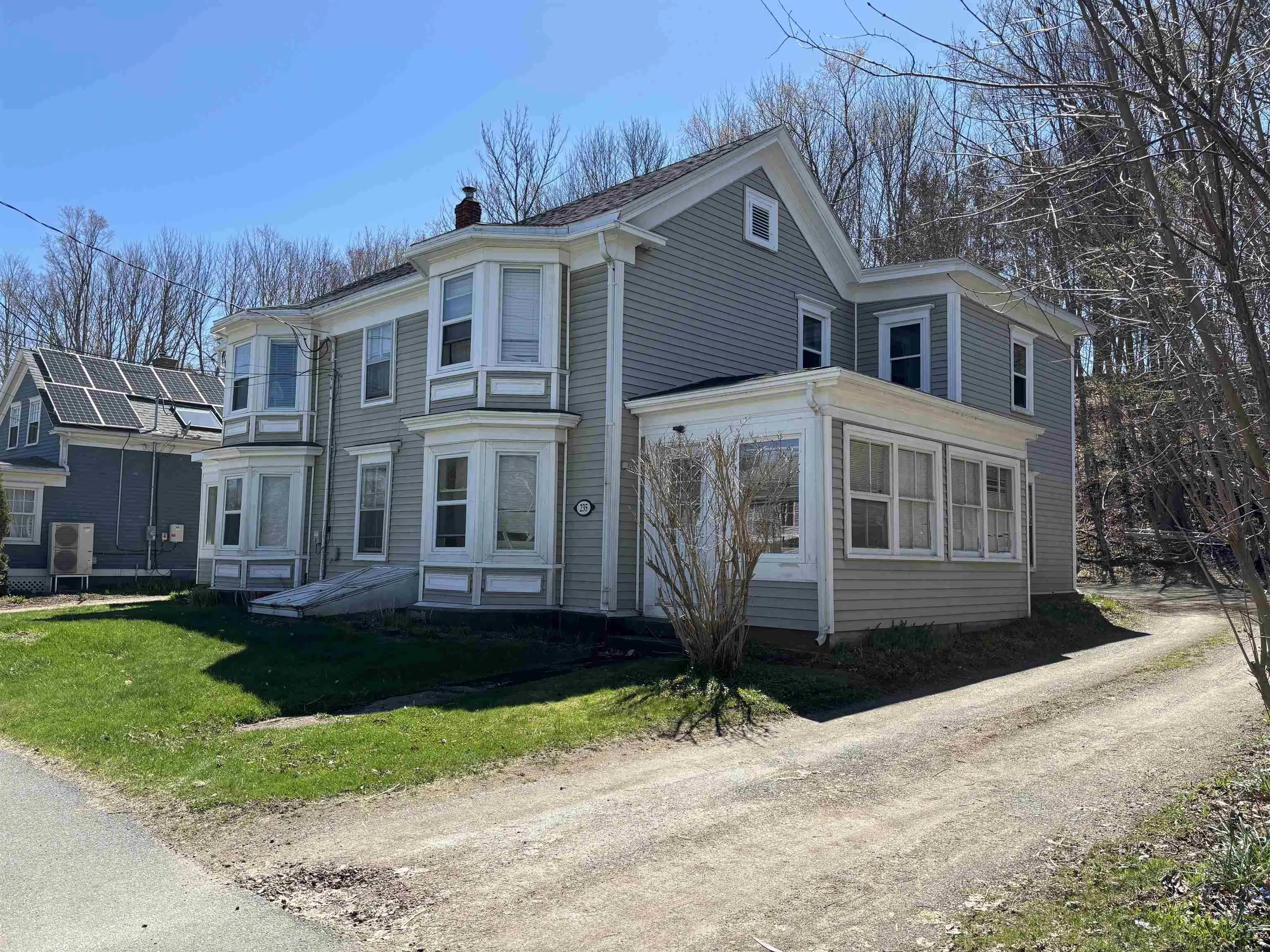 235 Main St, Wolfville Ns B4p 1c5, 6 Bedrooms Bedrooms, ,Residential Income,For Sale,Main St,202510174