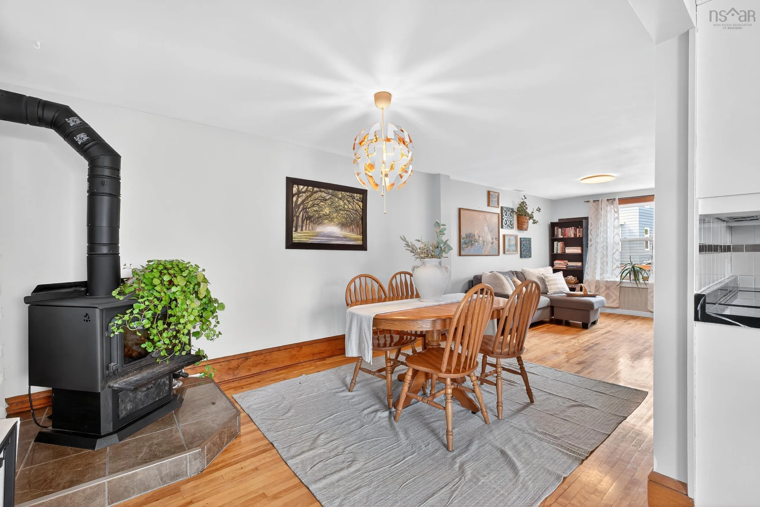 37 Court Street, Sydney, NS B1S 2X4, 3 Bedrooms Bedrooms, ,1 BathroomBathrooms,Residential,For Sale,Court,202519831