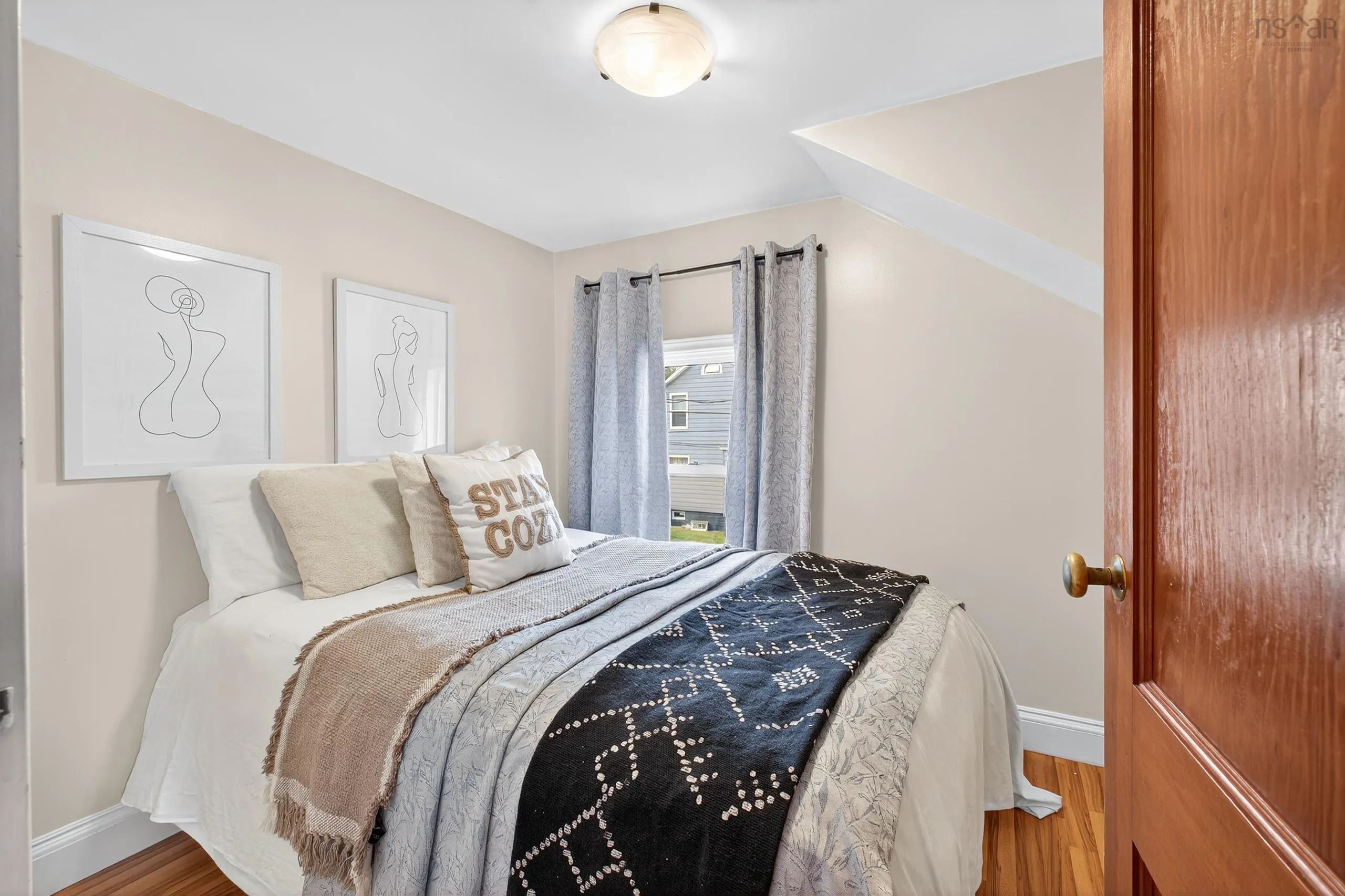 37 Court Street, Sydney, NS B1S 2X4, 3 Bedrooms Bedrooms, ,1 BathroomBathrooms,Residential,For Sale,Court,202519831