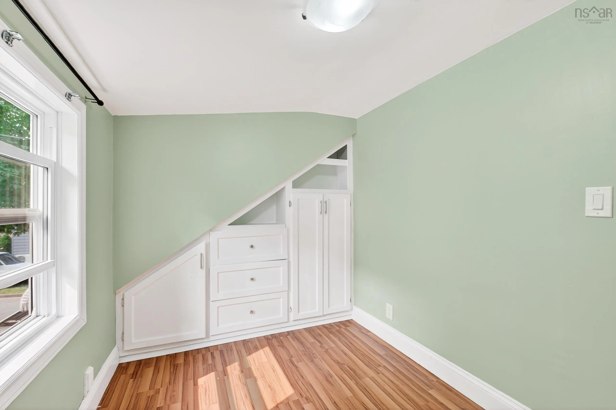 37 Court Street, Sydney, NS B1S 2X4, 3 Bedrooms Bedrooms, ,1 BathroomBathrooms,Residential,For Sale,Court,202519831