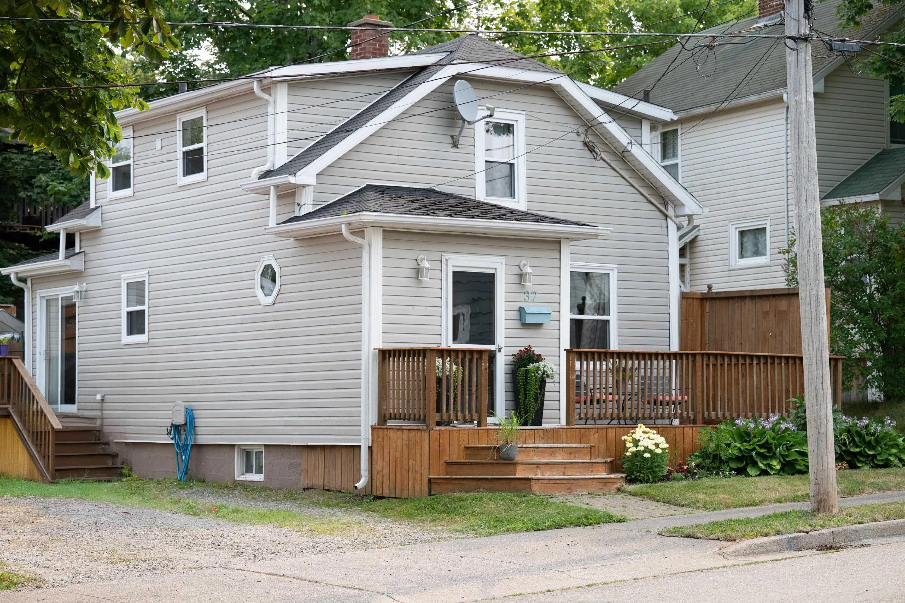 37 Court Street, Sydney, NS B1S 2X4, 3 Bedrooms Bedrooms, ,1 BathroomBathrooms,Residential,For Sale,Court,202519831