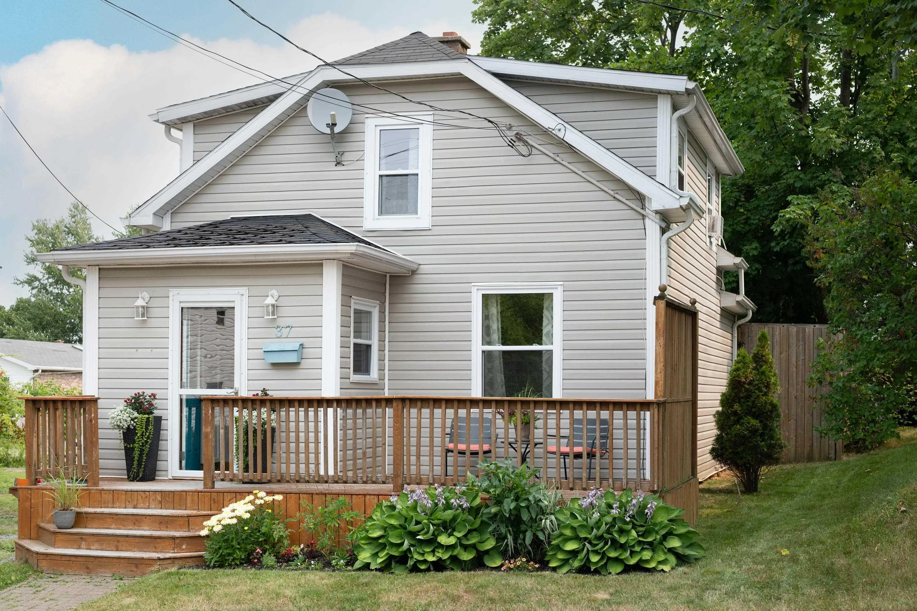 37 Court Street, Sydney, NS B1S 2X4, 3 Bedrooms Bedrooms, ,1 BathroomBathrooms,Residential,For Sale,Court,202519831