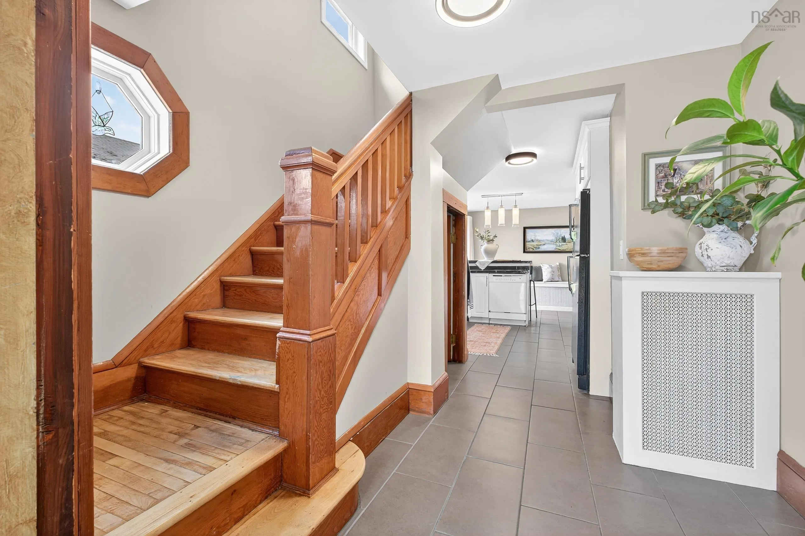 37 Court Street, Sydney, NS B1S 2X4, 3 Bedrooms Bedrooms, ,1 BathroomBathrooms,Residential,For Sale,Court,202519831