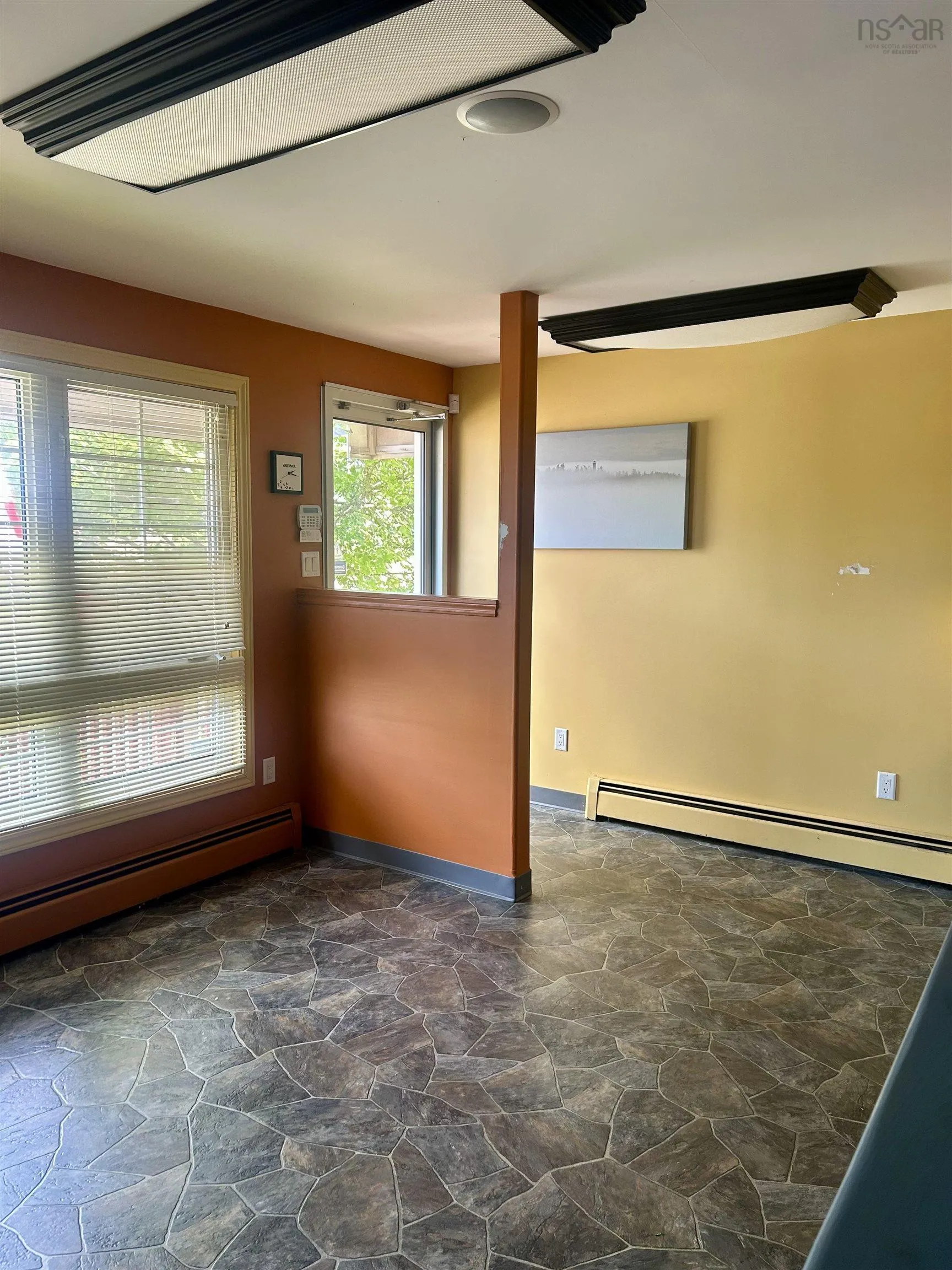 7561 Main St., Louisbourg, NS B1C 1J7, 2 Bedrooms Bedrooms, ,2 BathroomsBathrooms,Residential,For Sale,Main St.,202521446