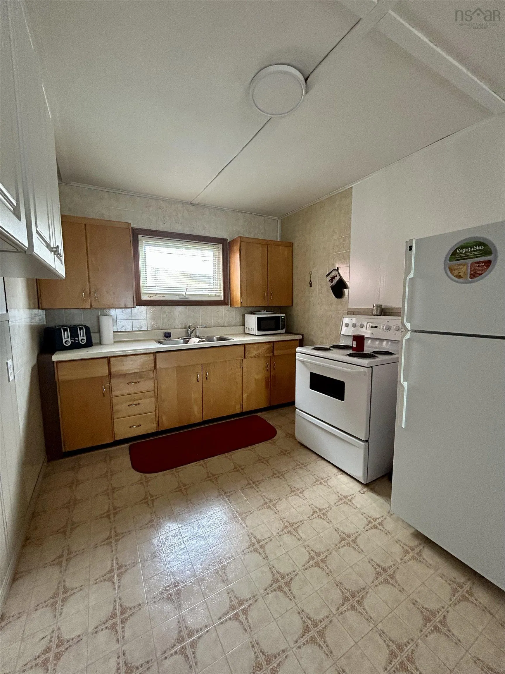 7561 Main St., Louisbourg, NS B1C 1J7, 2 Bedrooms Bedrooms, ,2 BathroomsBathrooms,Residential,For Sale,Main St.,202521446