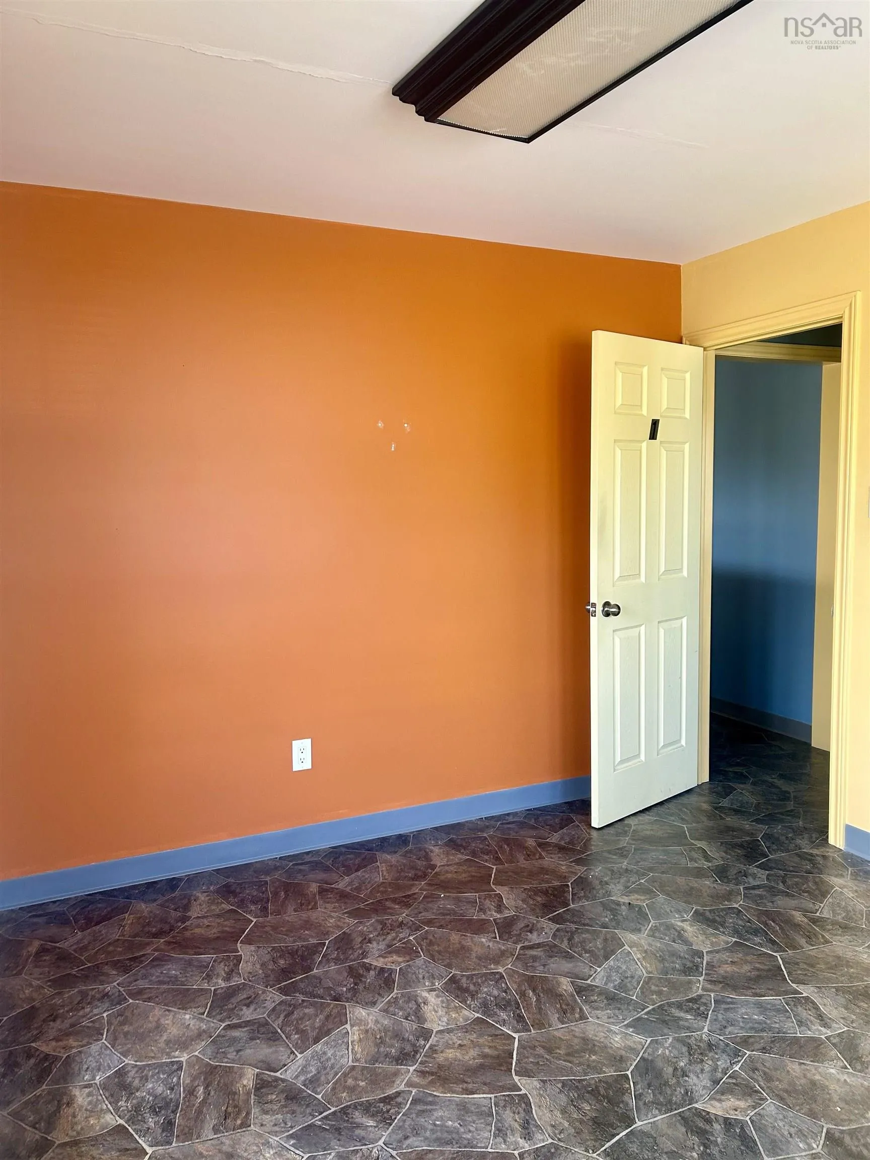 7561 Main St., Louisbourg, NS B1C 1J7, 2 Bedrooms Bedrooms, ,2 BathroomsBathrooms,Residential,For Sale,Main St.,202521446