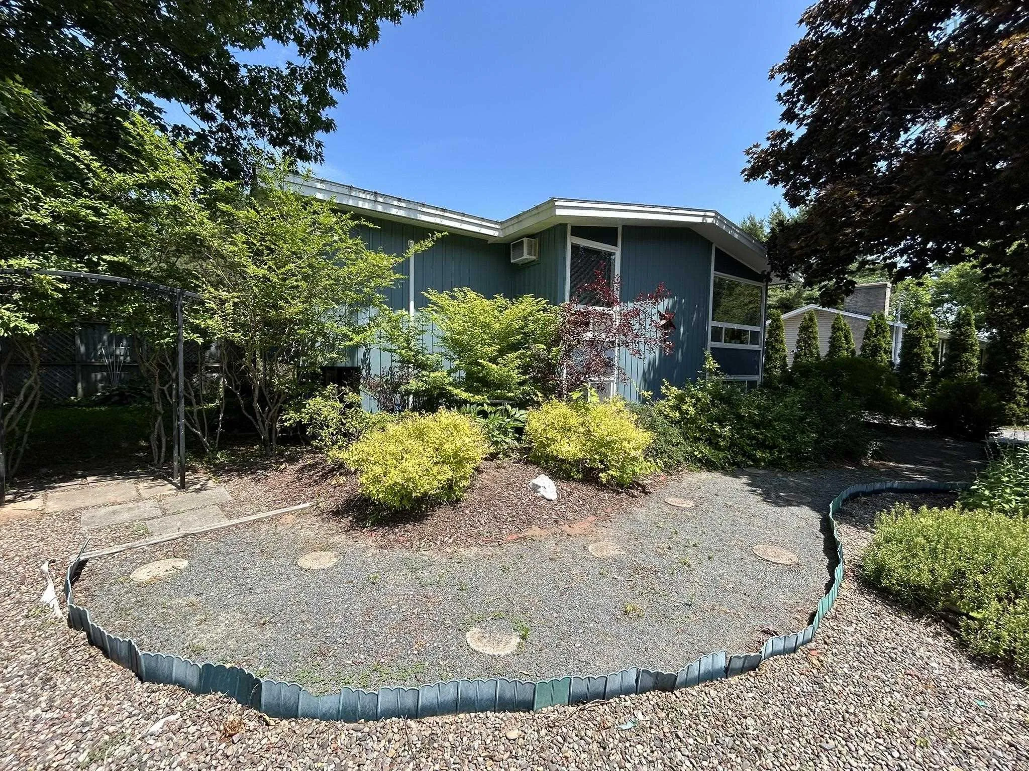 45 Redden Avenue, New Minas, NS B4N 3H8, 5 Bedrooms Bedrooms, ,2 BathroomsBathrooms,Residential,For Sale,Redden,202516172