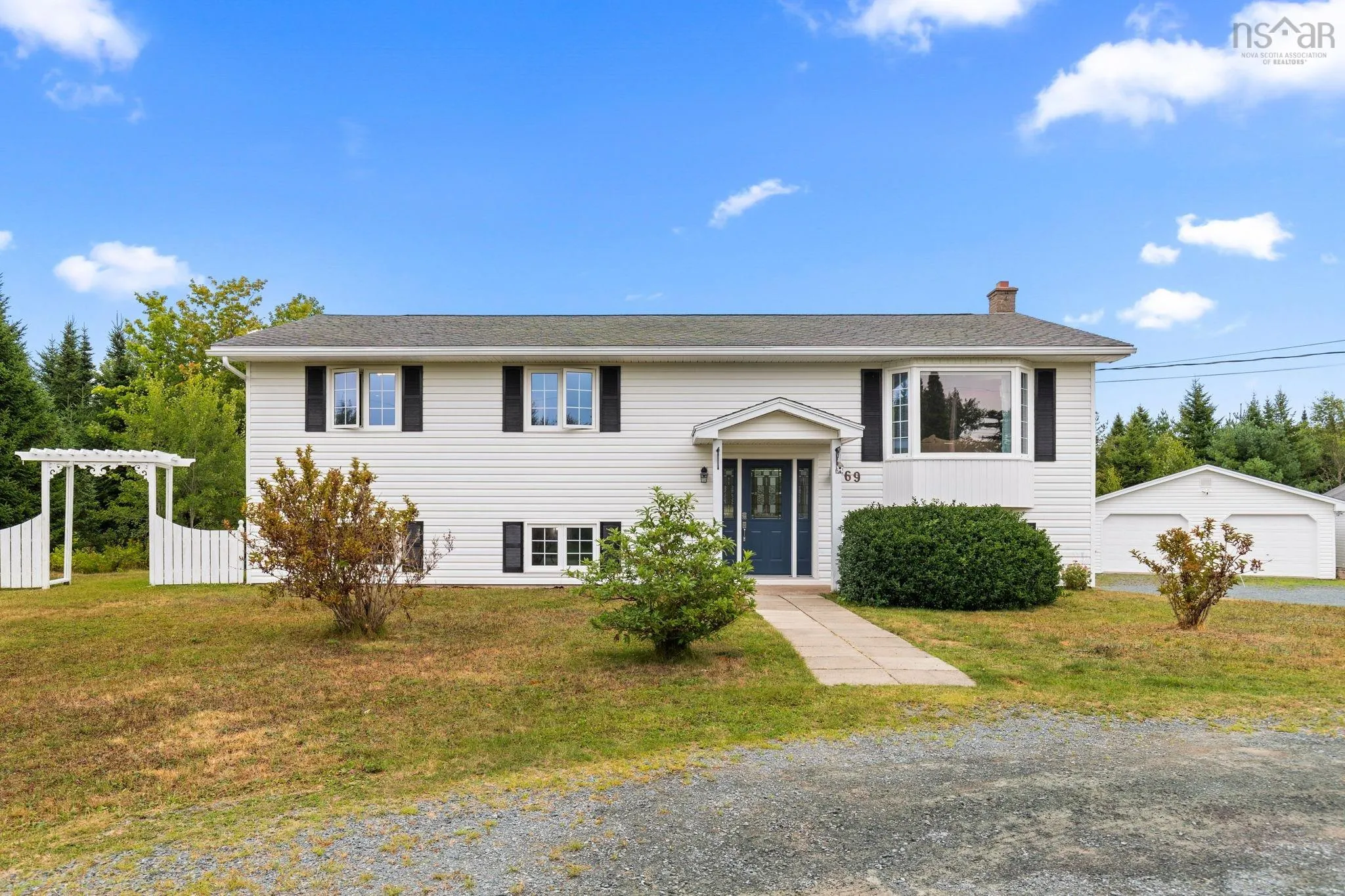 69 Michelle Drive, Lawrencetown, NS B2Z 1E5, 5 Bedrooms Bedrooms, ,3 BathroomsBathrooms,Residential,For Sale,Michelle,202522143