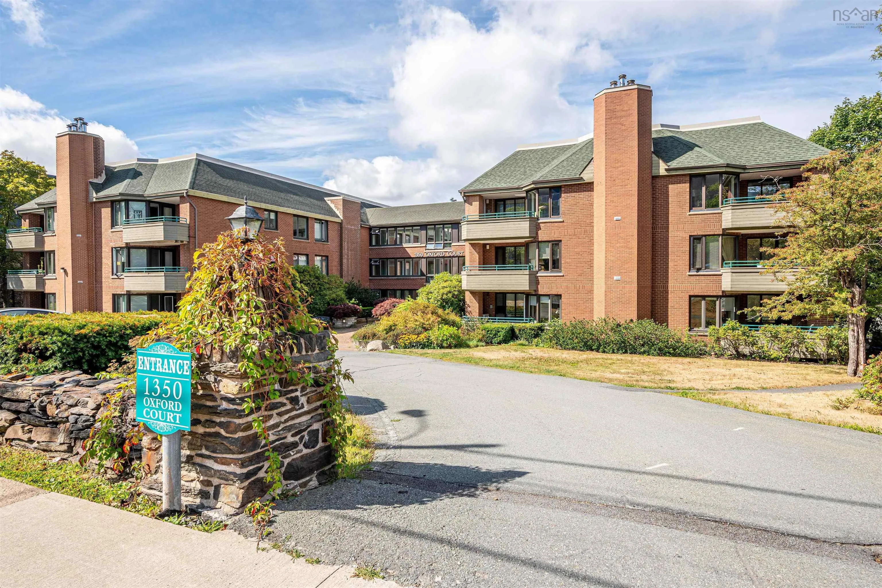 206-1350 Oxford Street, Halifax, NS B3H 3Y8, 2 Bedrooms Bedrooms, ,2 BathroomsBathrooms,Residential,For Sale,Oxford,202521753
