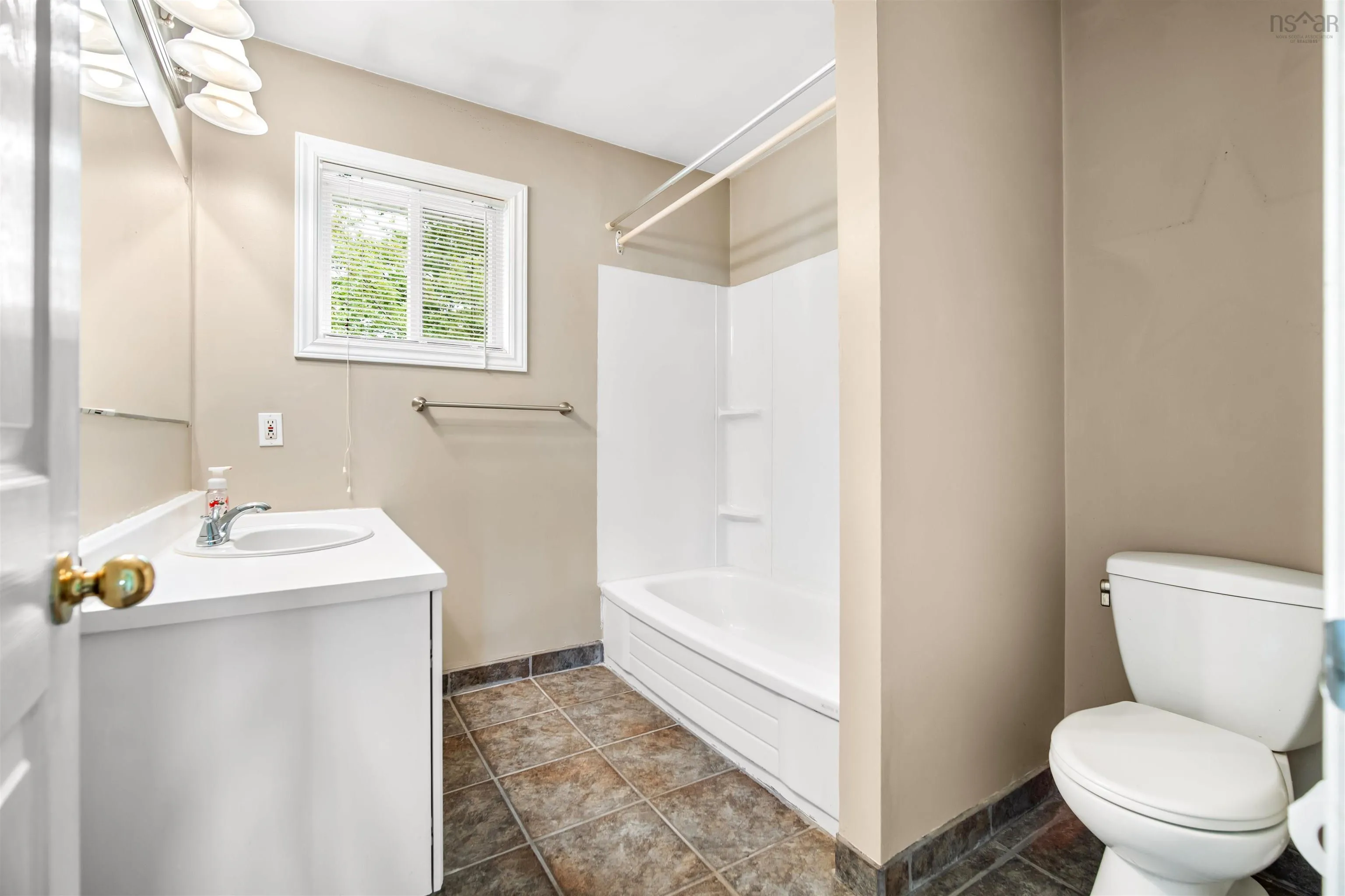 5 Greely Court, Westphal, NS B2W 4Y1, 3 Bedrooms Bedrooms, ,2 BathroomsBathrooms,Residential,For Sale,Greely,202521781