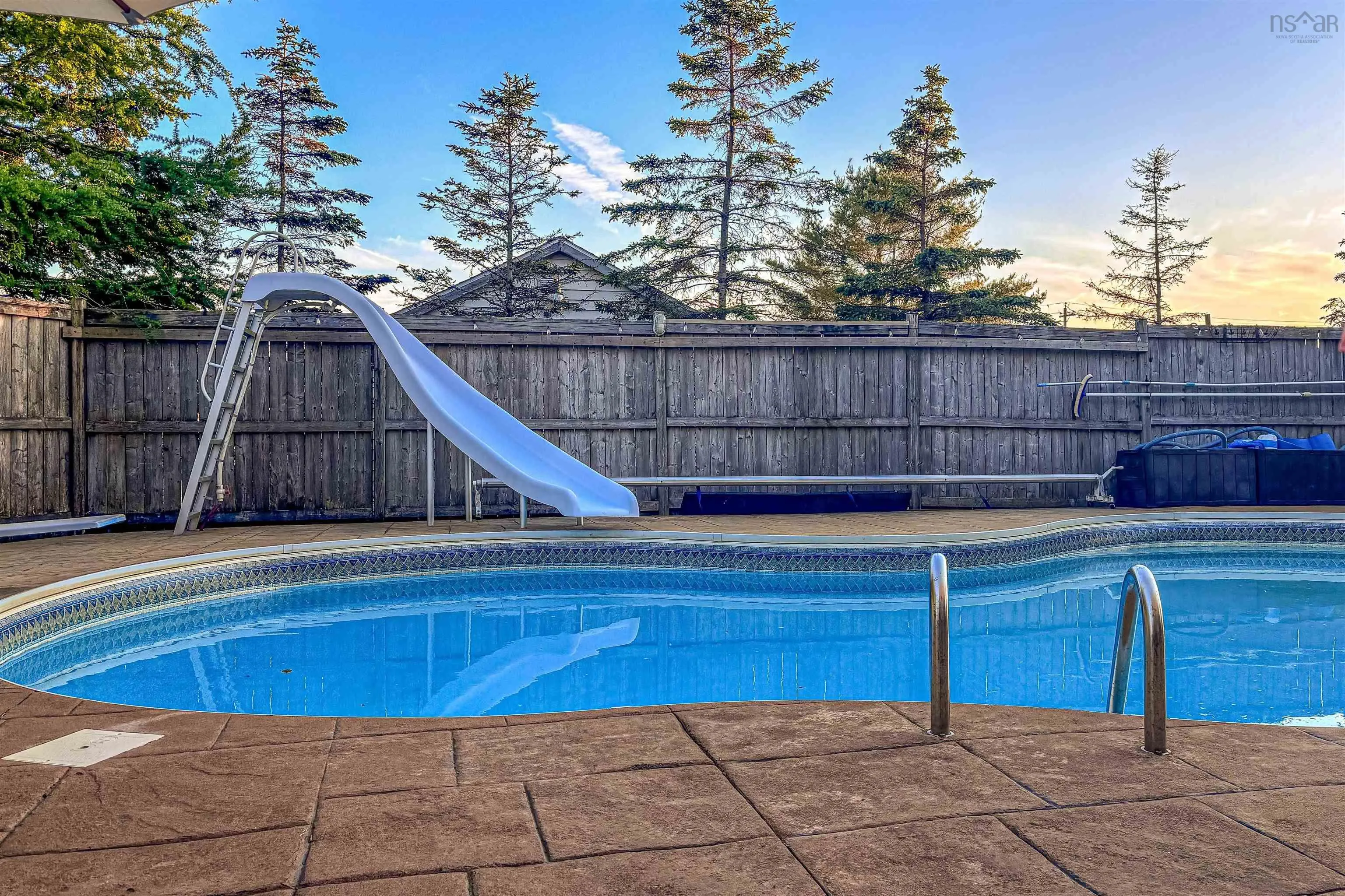 158 Pinewood Crescent, Cole Harbour, NS B2V 2P9, 7 Bedrooms Bedrooms, ,6 BathroomsBathrooms,Residential,For Sale,Pinewood,202524958