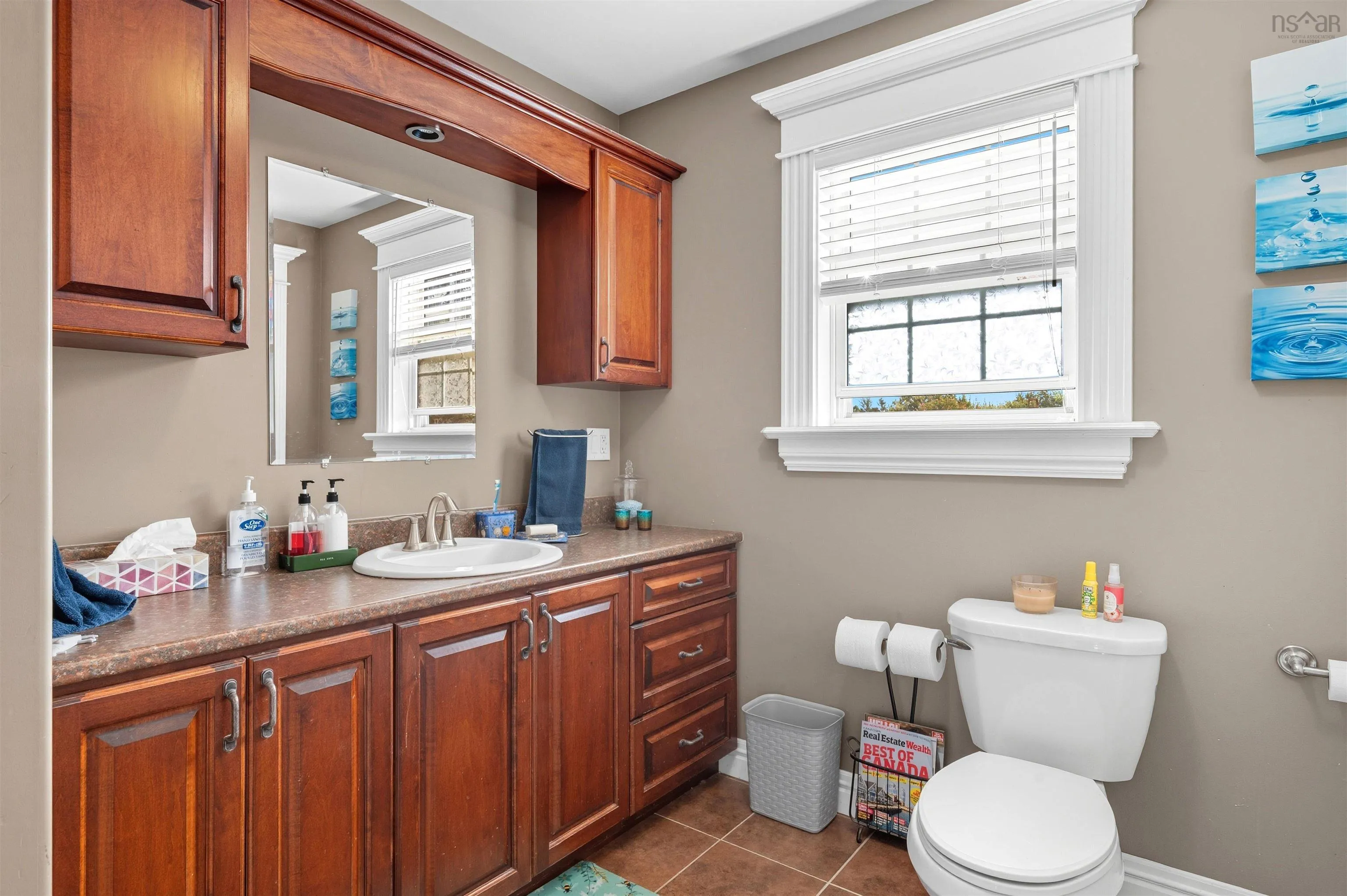 158 Pinewood Crescent, Cole Harbour, NS B2V 2P9, 7 Bedrooms Bedrooms, ,6 BathroomsBathrooms,Residential,For Sale,Pinewood,202524958