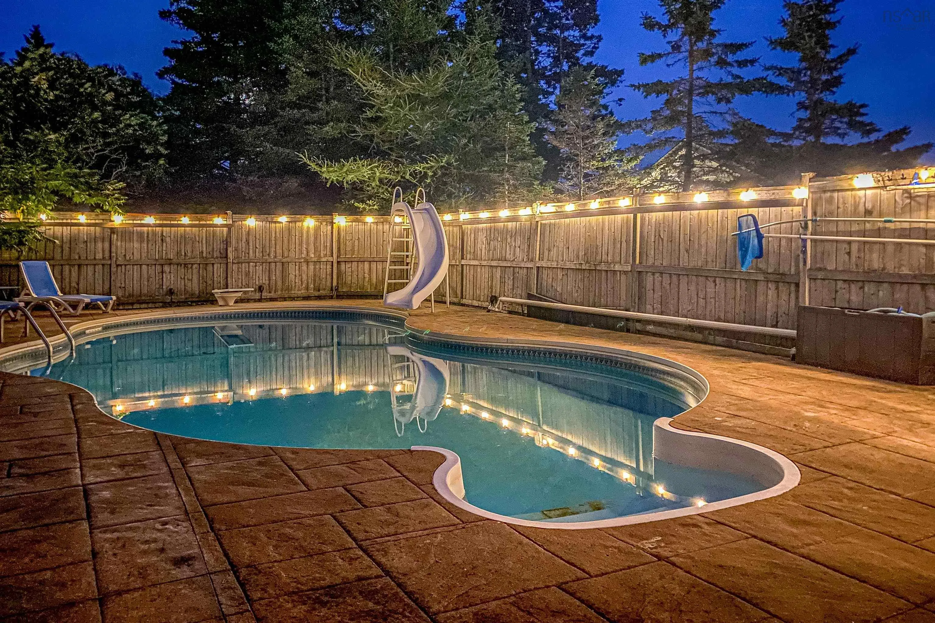 158 Pinewood Crescent, Cole Harbour, NS B2V 2P9, 7 Bedrooms Bedrooms, ,6 BathroomsBathrooms,Residential,For Sale,Pinewood,202524958
