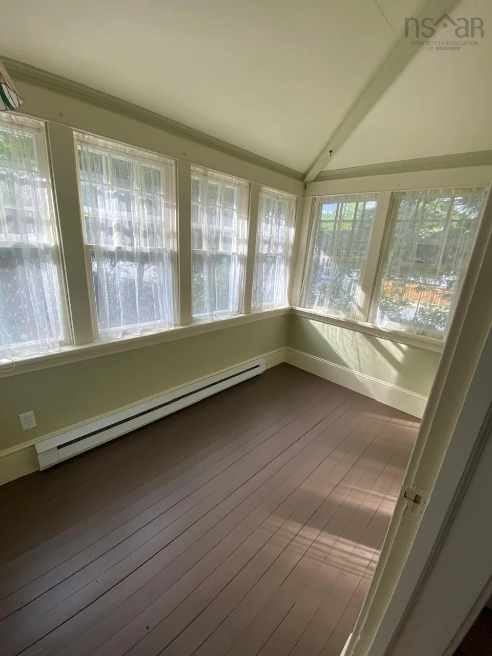 38 Kearney Lake Road, Rockingham, NS B3M 2S4, 3 Bedrooms Bedrooms, ,2 BathroomsBathrooms,Residential,For Sale,Kearney Lake,202523341